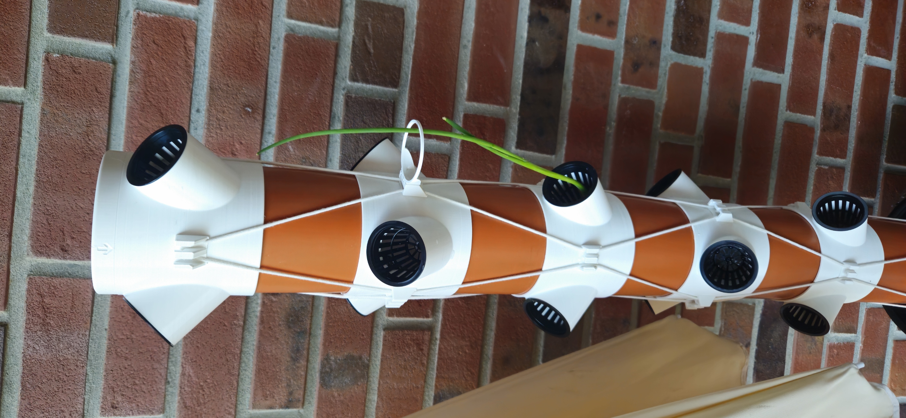 LIROPAU Hydroponic Tower System - Vertikaler Garten Mit 40 Pods & 10L Tank