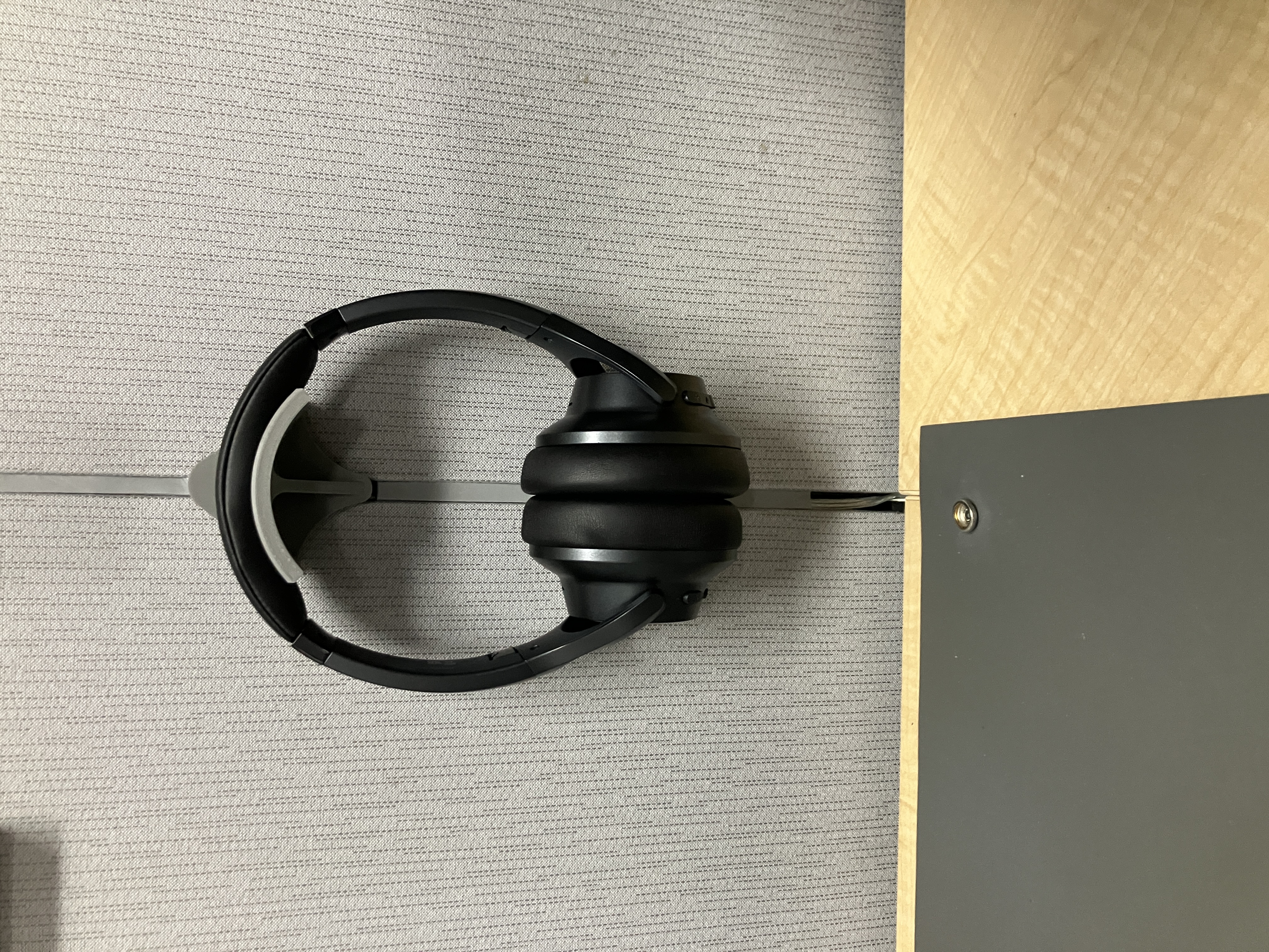 Headphone Cubicle Wall Hanger