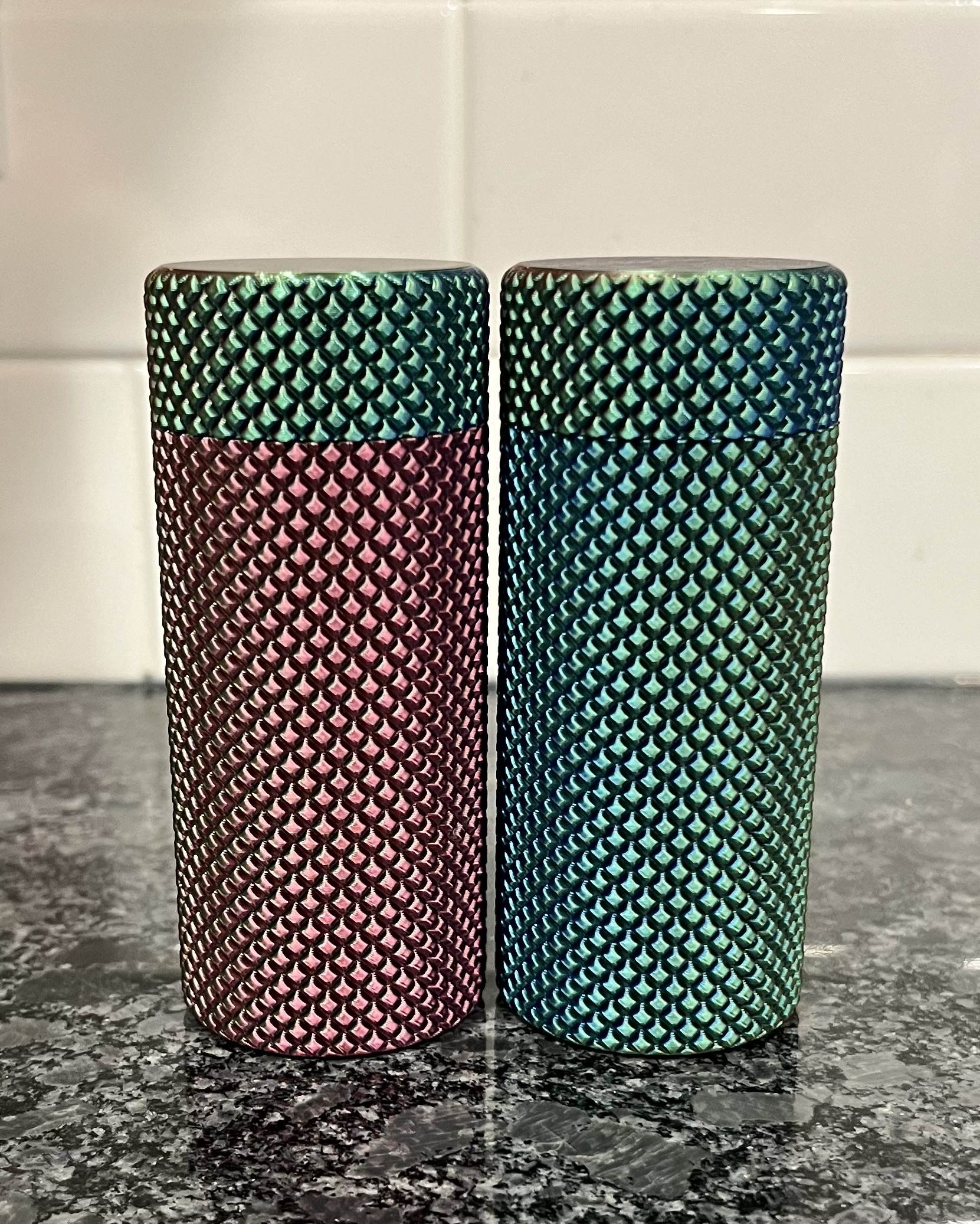 Knurled Twist Container Fidget Toy by Betsy er Download free STL model