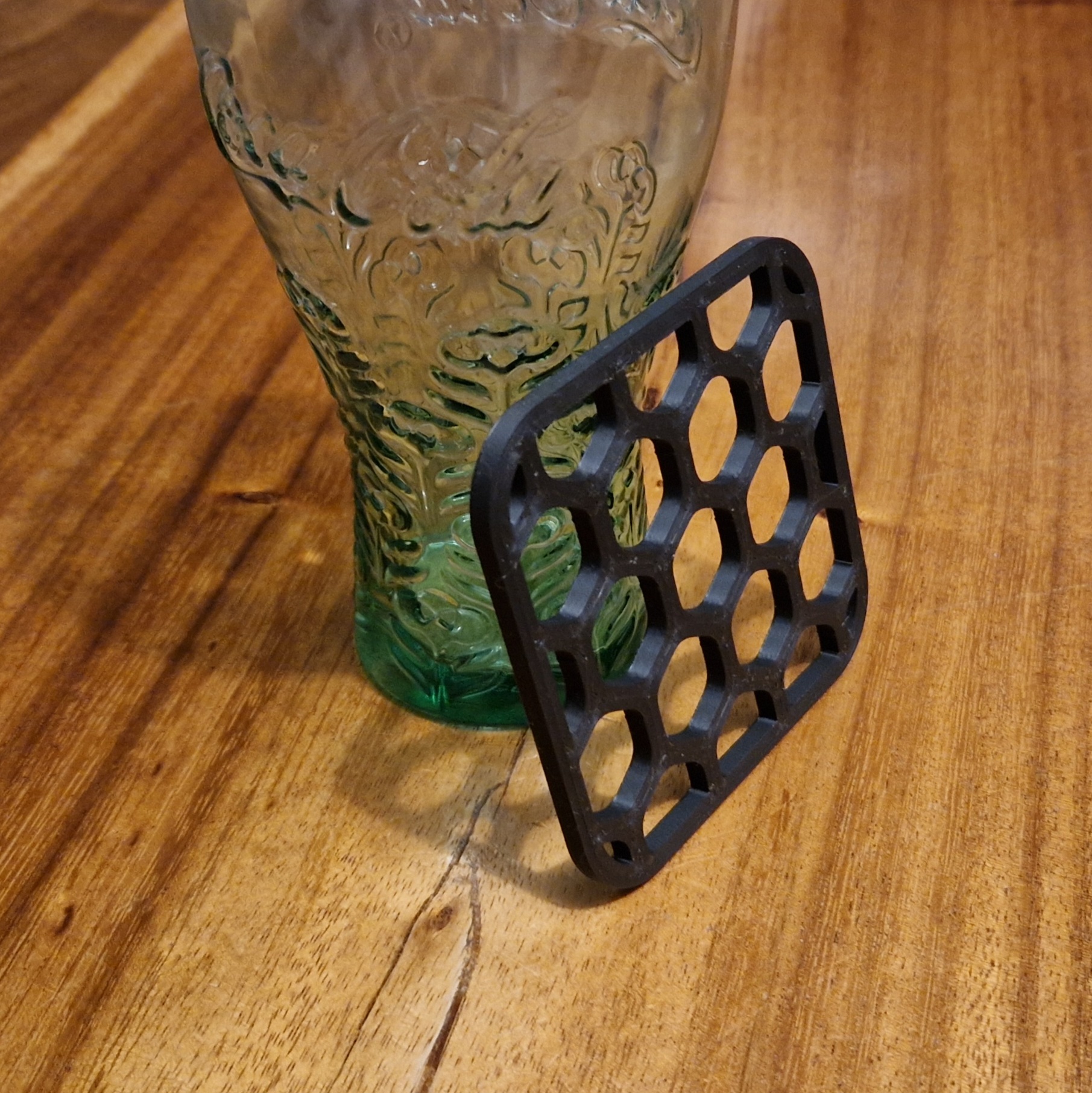 Miniatura 2 do modelo 3D Squared Honeycomb Coaster