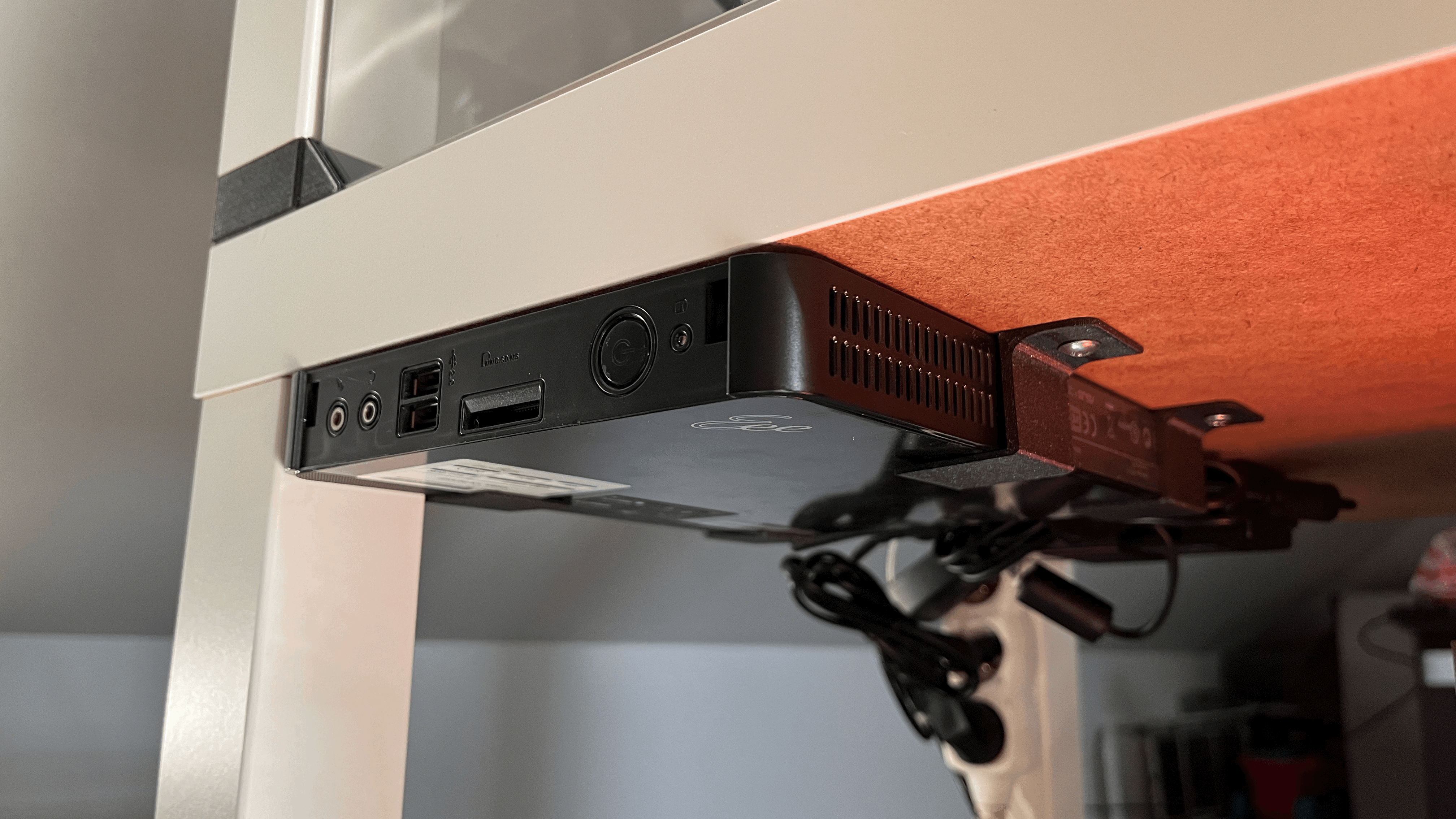 Asus EeeBox under desk mount