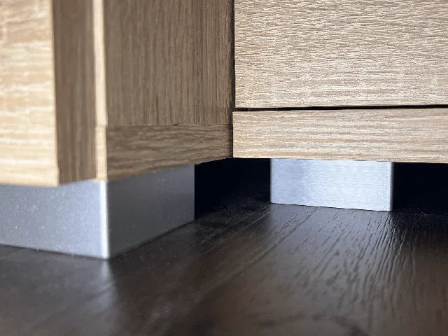 Desk riser legs