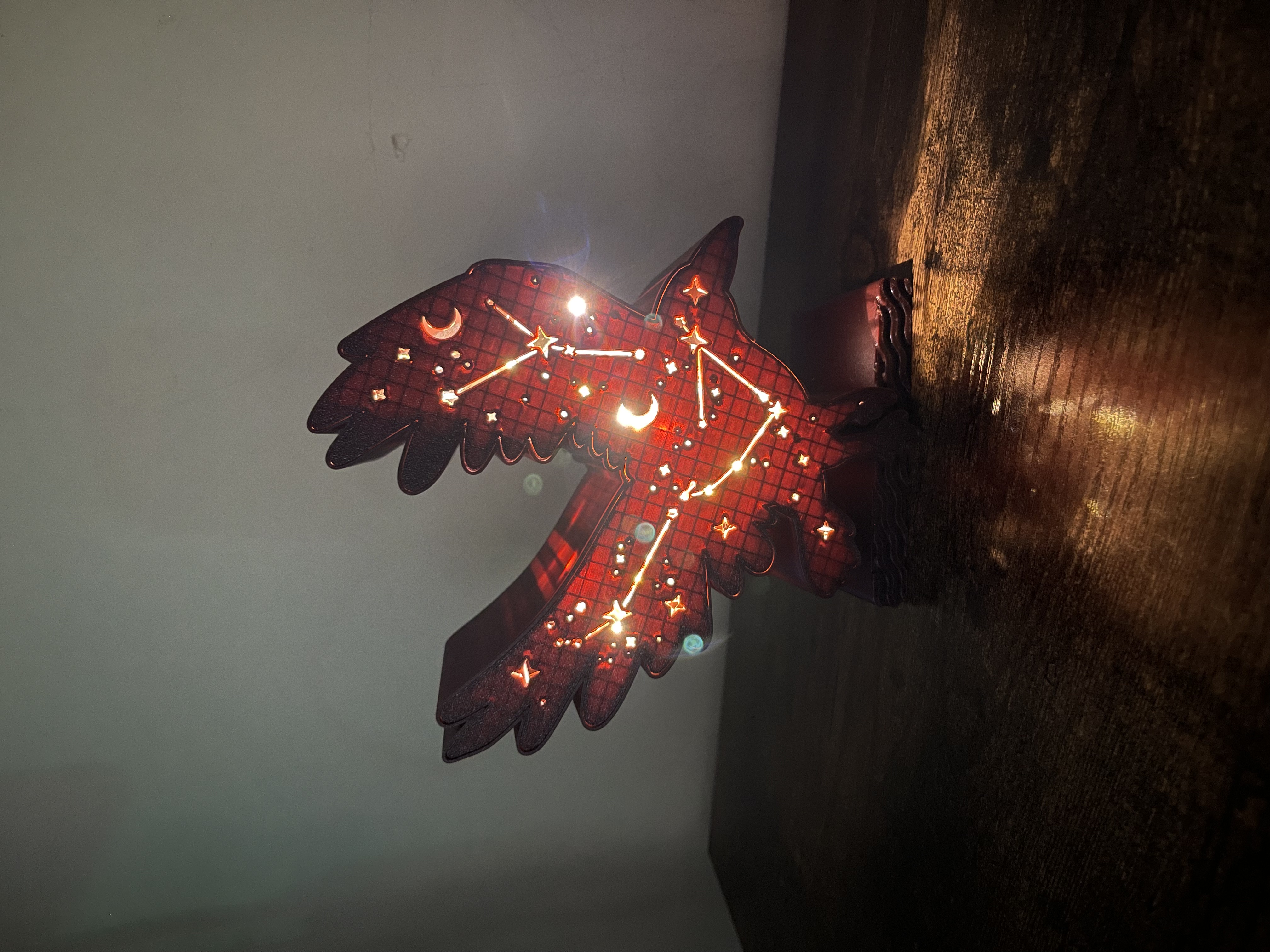 Cosmic Crow – Light-Up Constellation Shelf Display — miniatura 6
