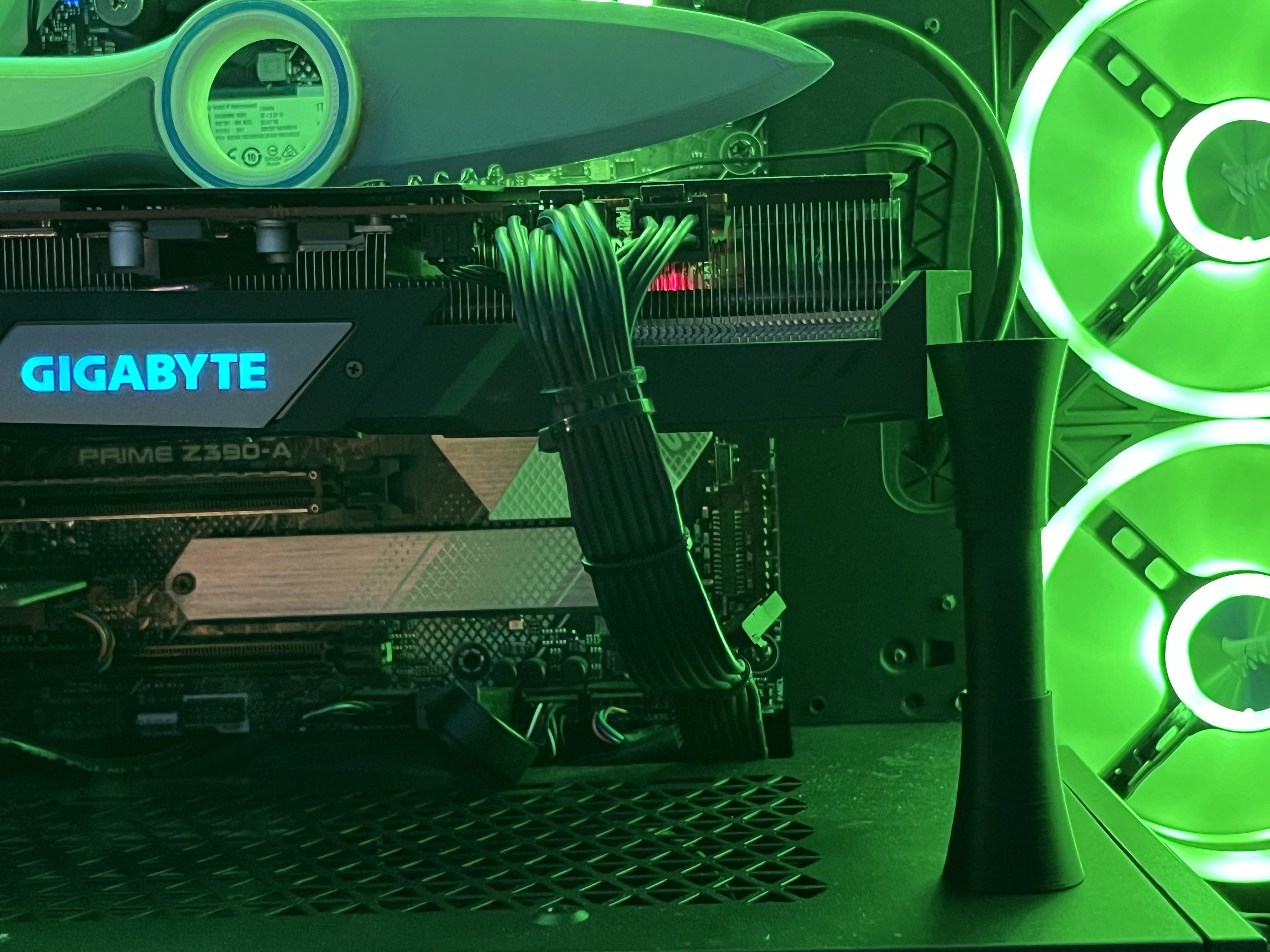 Miniatura 3 do modelo 3D Adjustable GPU Riser (No visible threads)