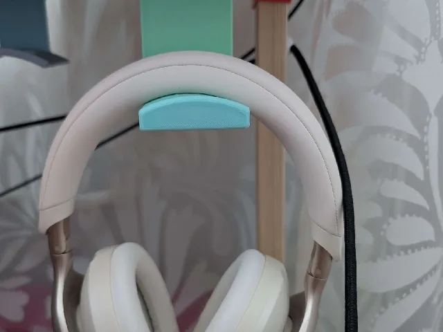 Headphone hook