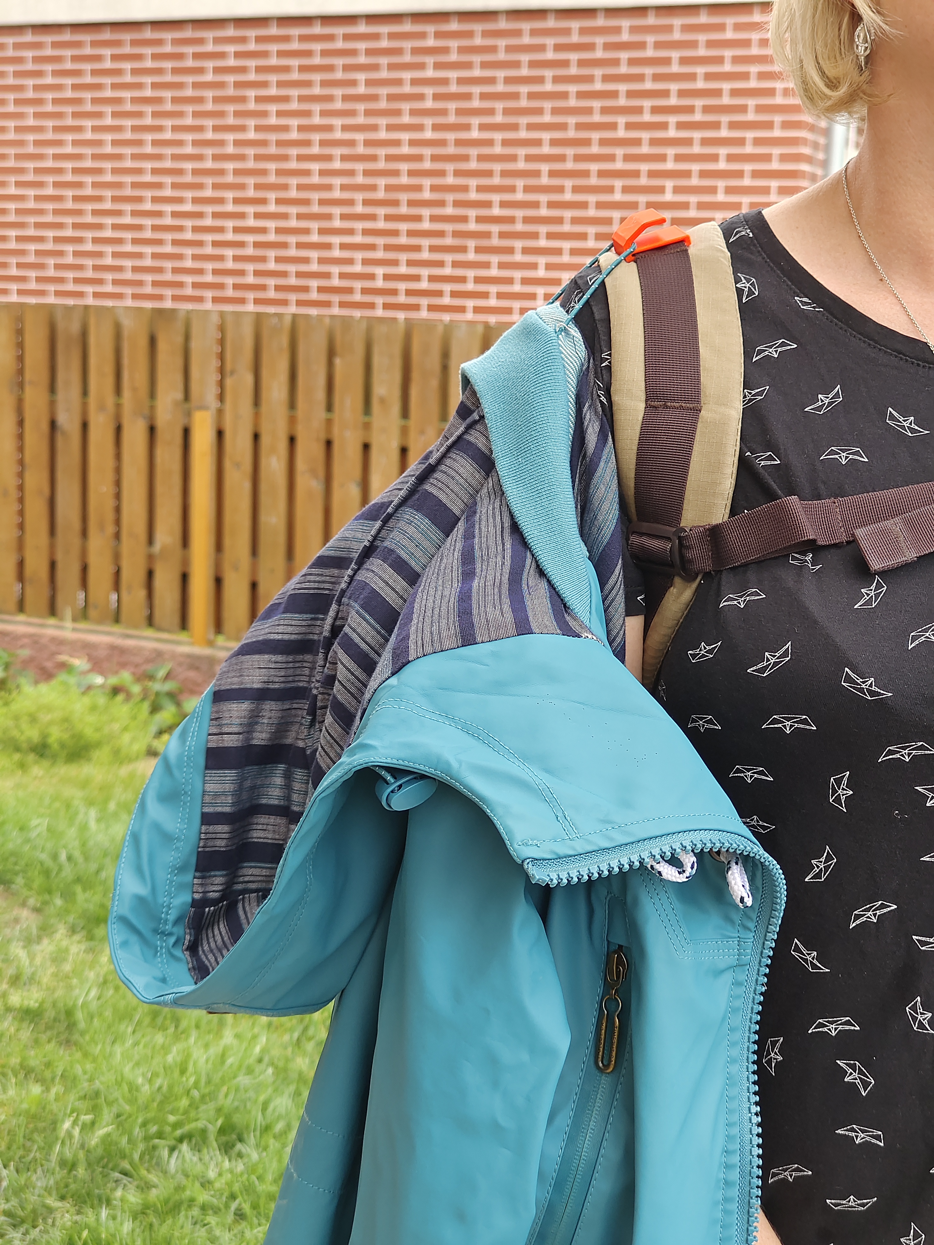 Miniatura 4 do modelo 3D StayPut Backpack Hook
