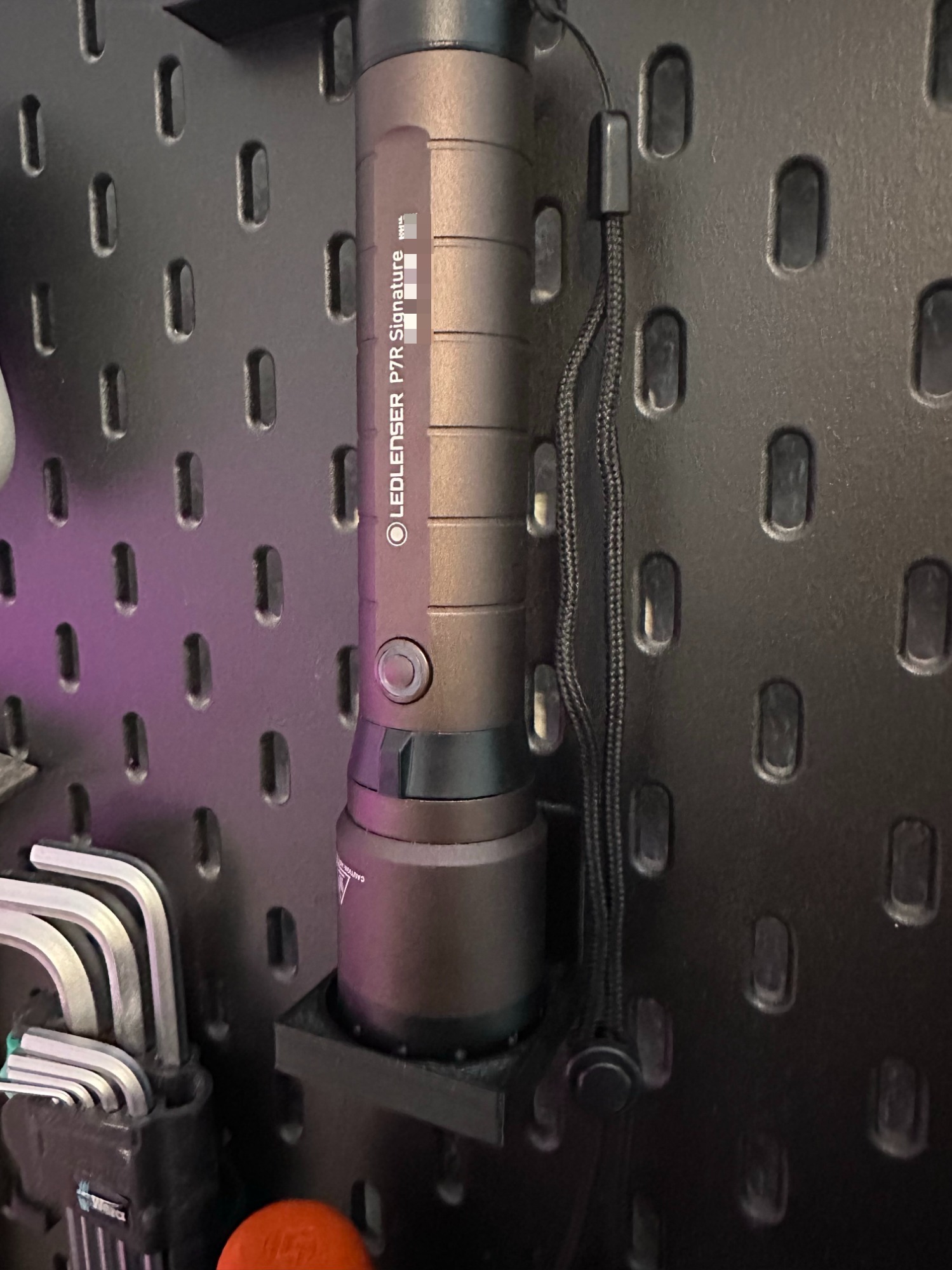 Skadis Ledlenser P7R Stand