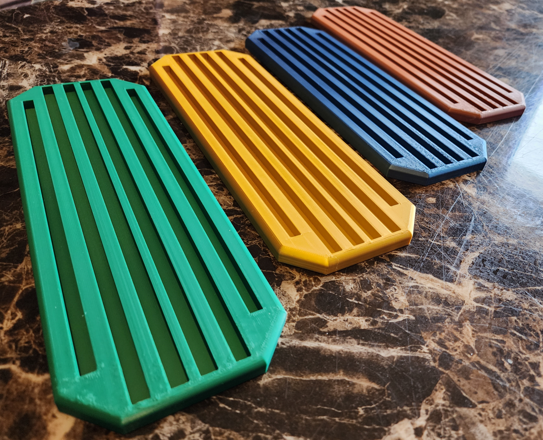 Domino Holder