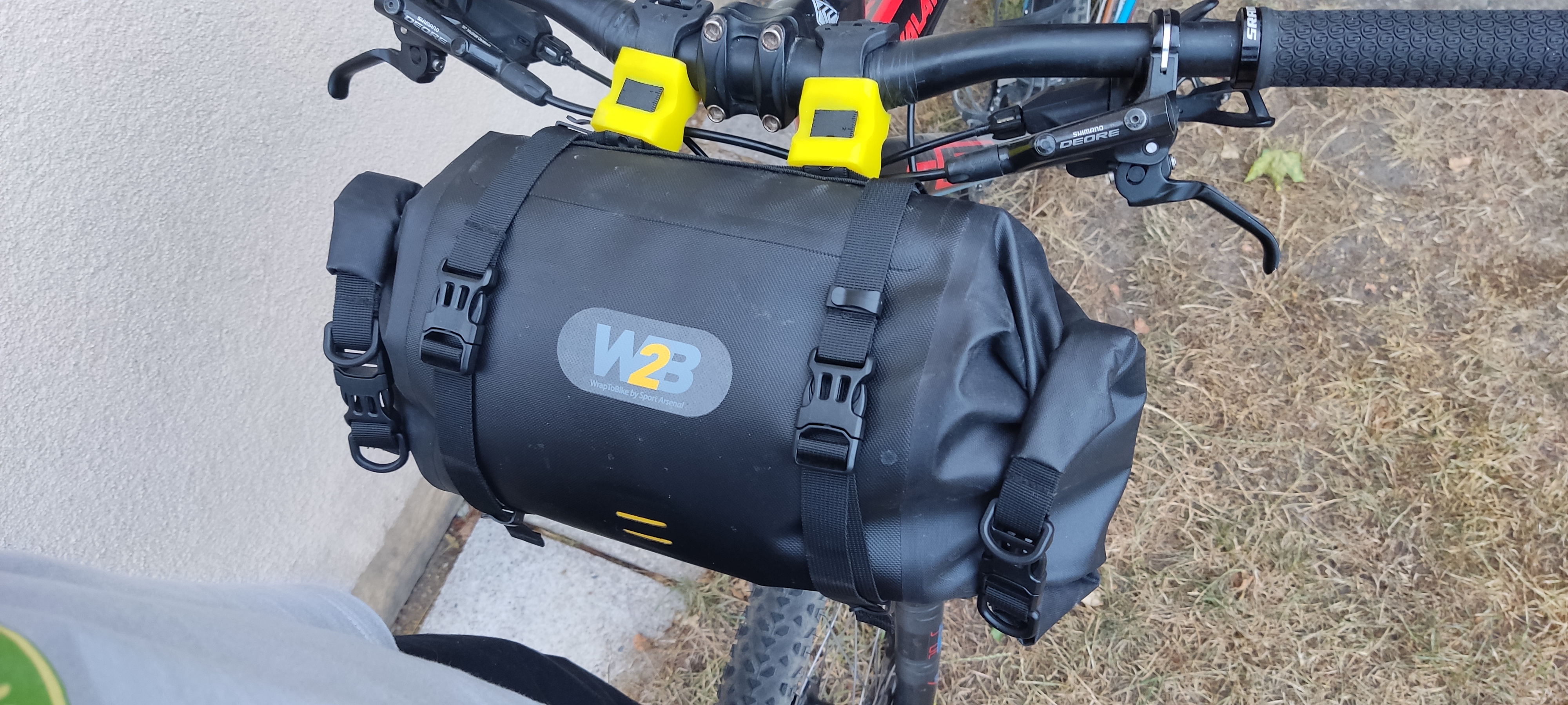 Handle bar bag spacer