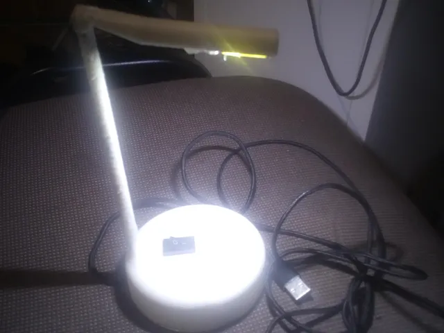 Lamp with battery (Lampka z baterią)