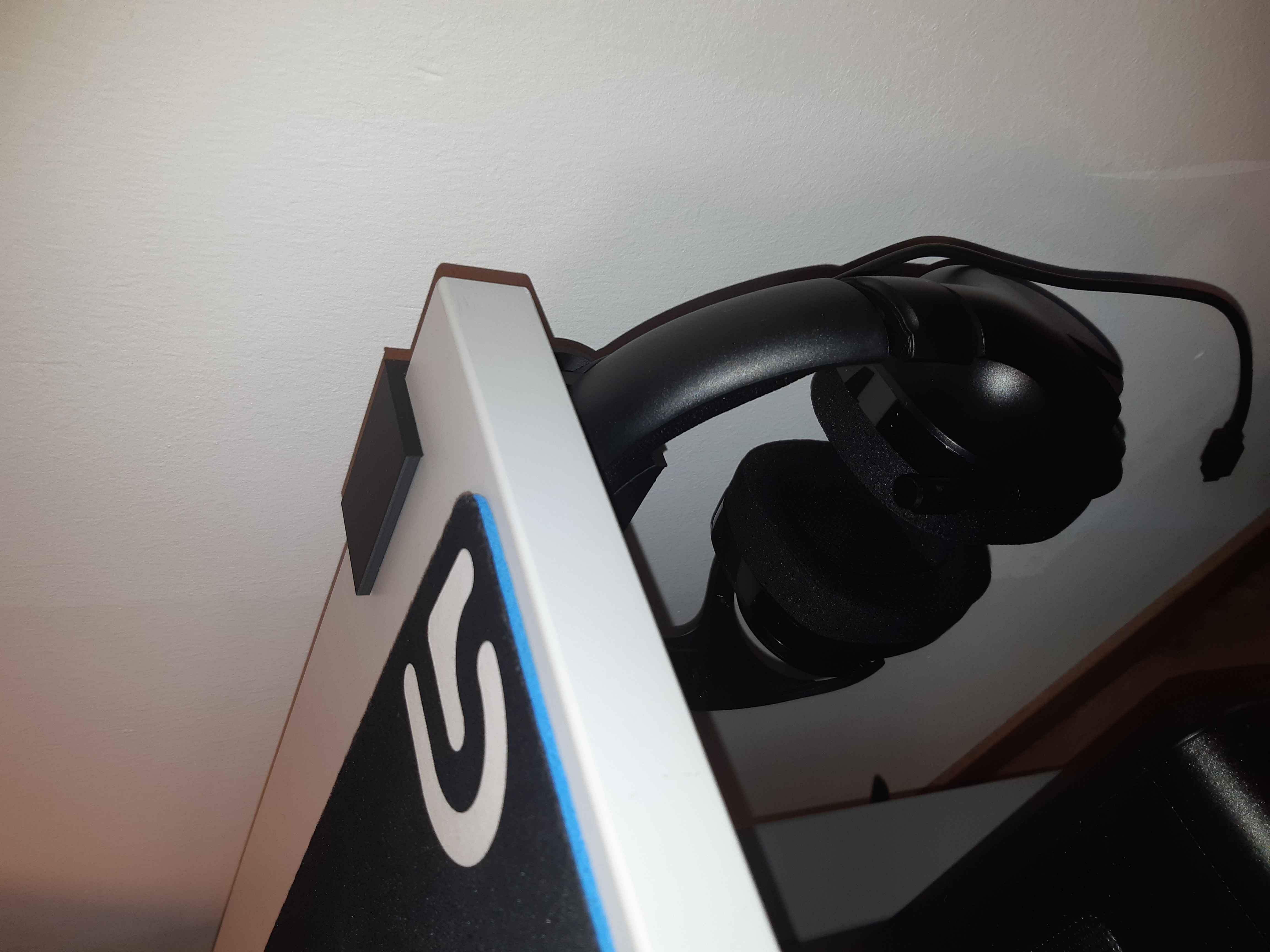 Miniatura 3 do modelo 3D Headset Holder