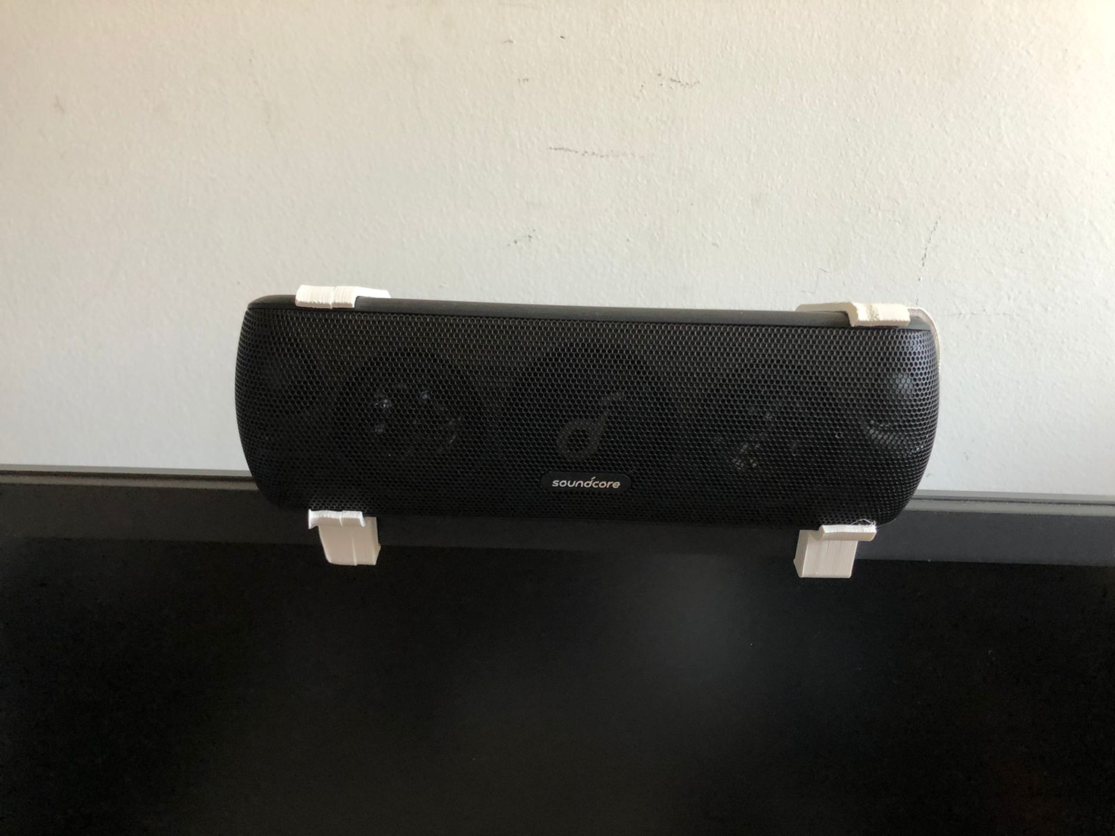 Soundcore motion + support for monitor
