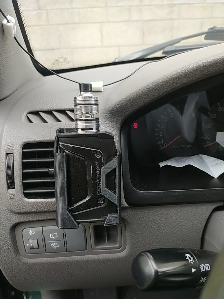 Aegis GeekVape Vape Holder for car aeration system by Pierre Banwarth