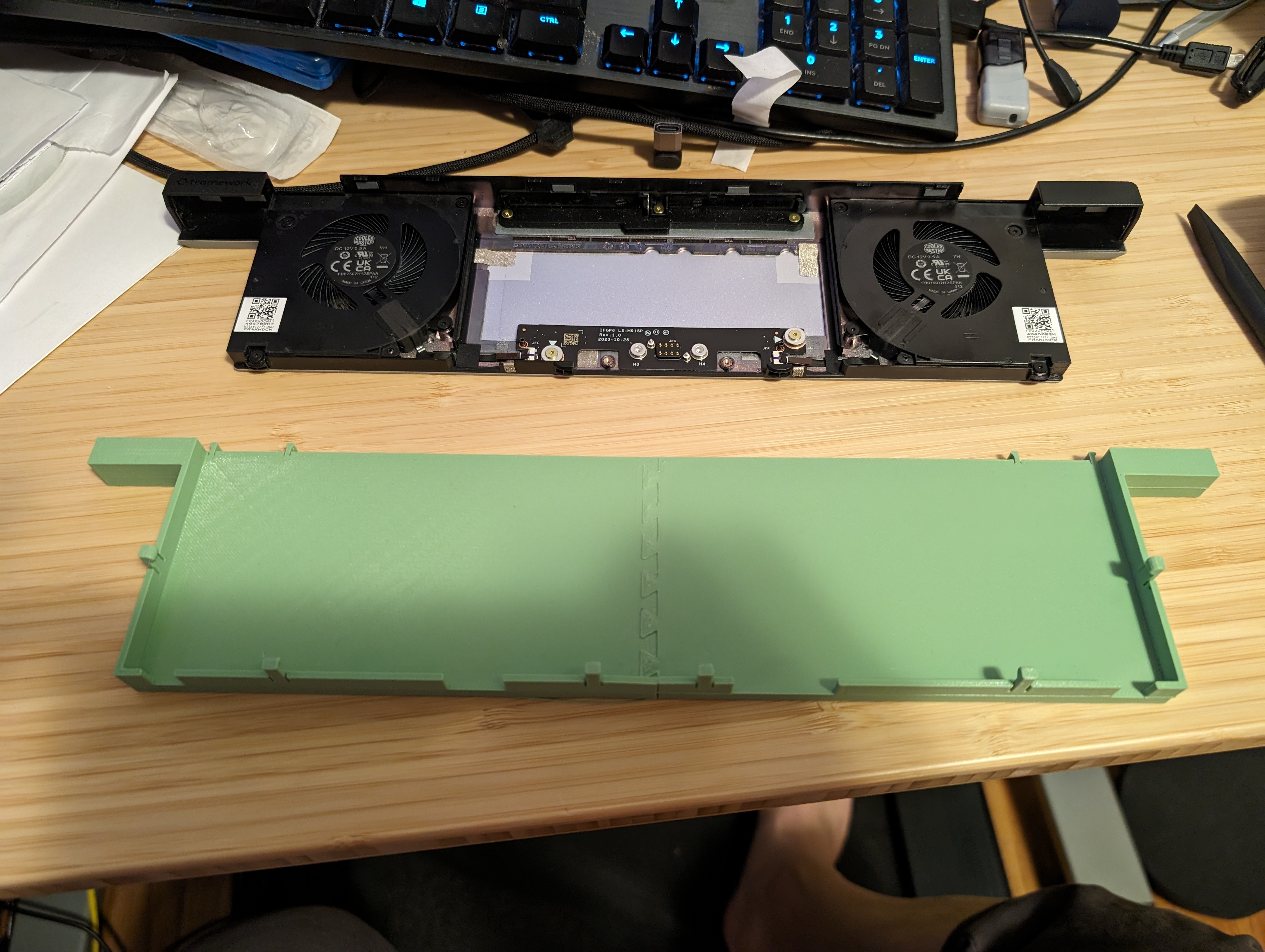 Framework 16 expansion bay cover — miniatura 3