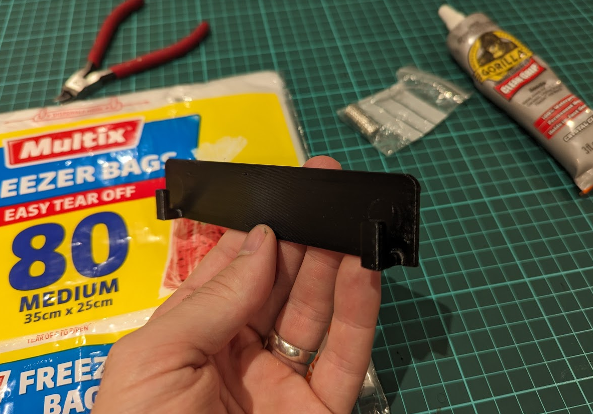 Multix freezer bag dispenser hook by b8trez Download free STL model