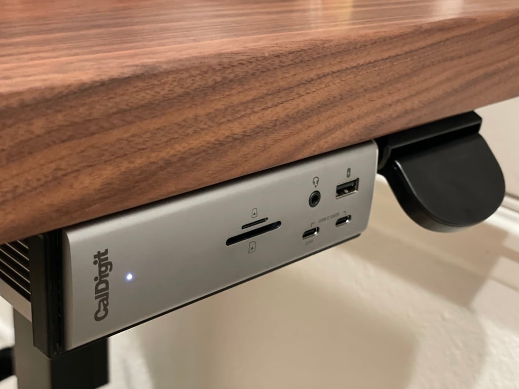 CalDigit TS4 Wall/Desk Mounting Brackets by dubhunter Download free