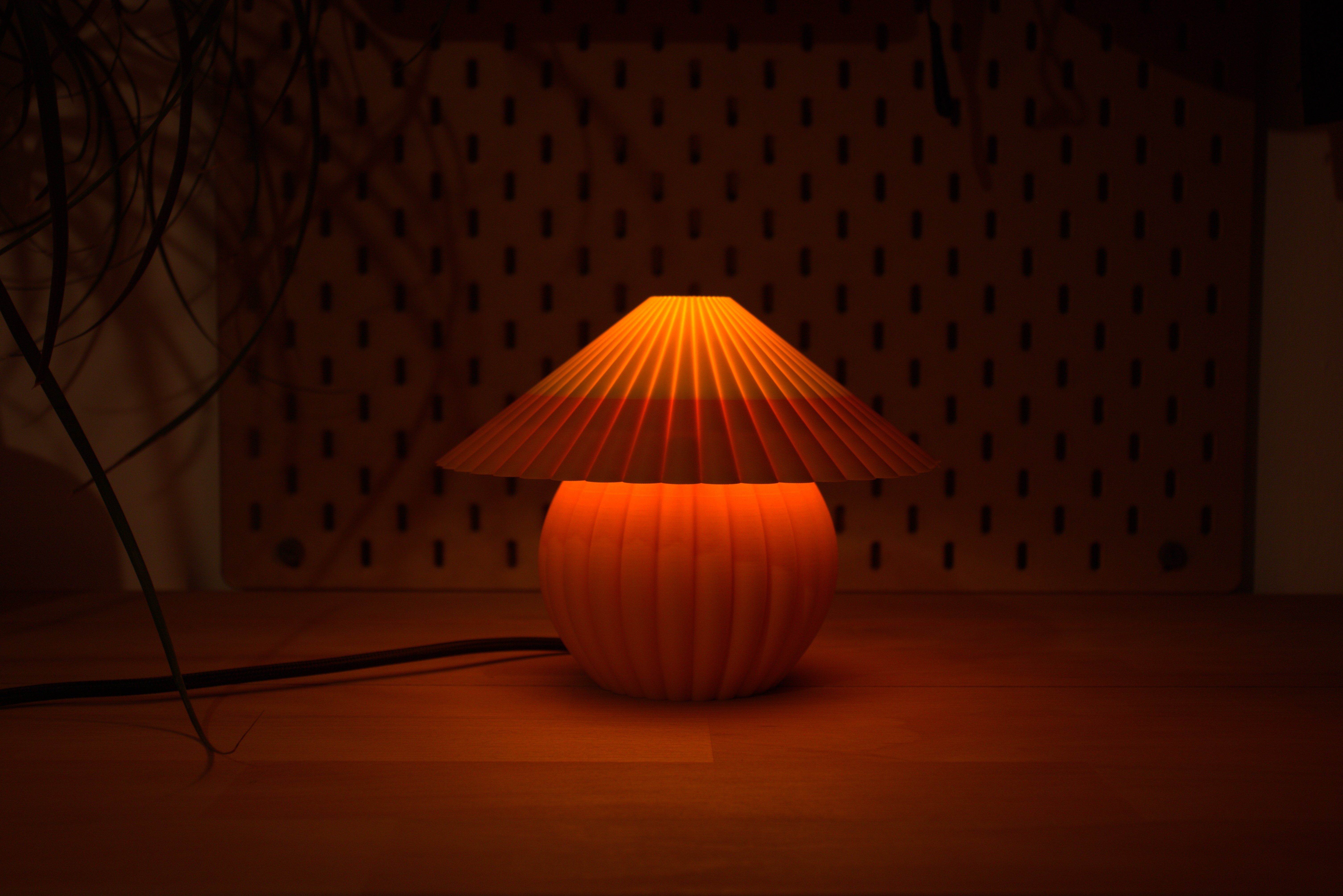 MUSHROOM - Frameworked design lamp