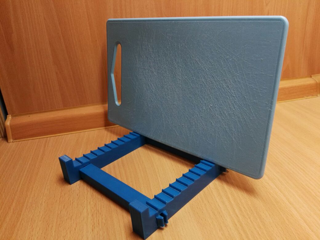 Improved Cutting board stand (Schneidbrett Ständer)