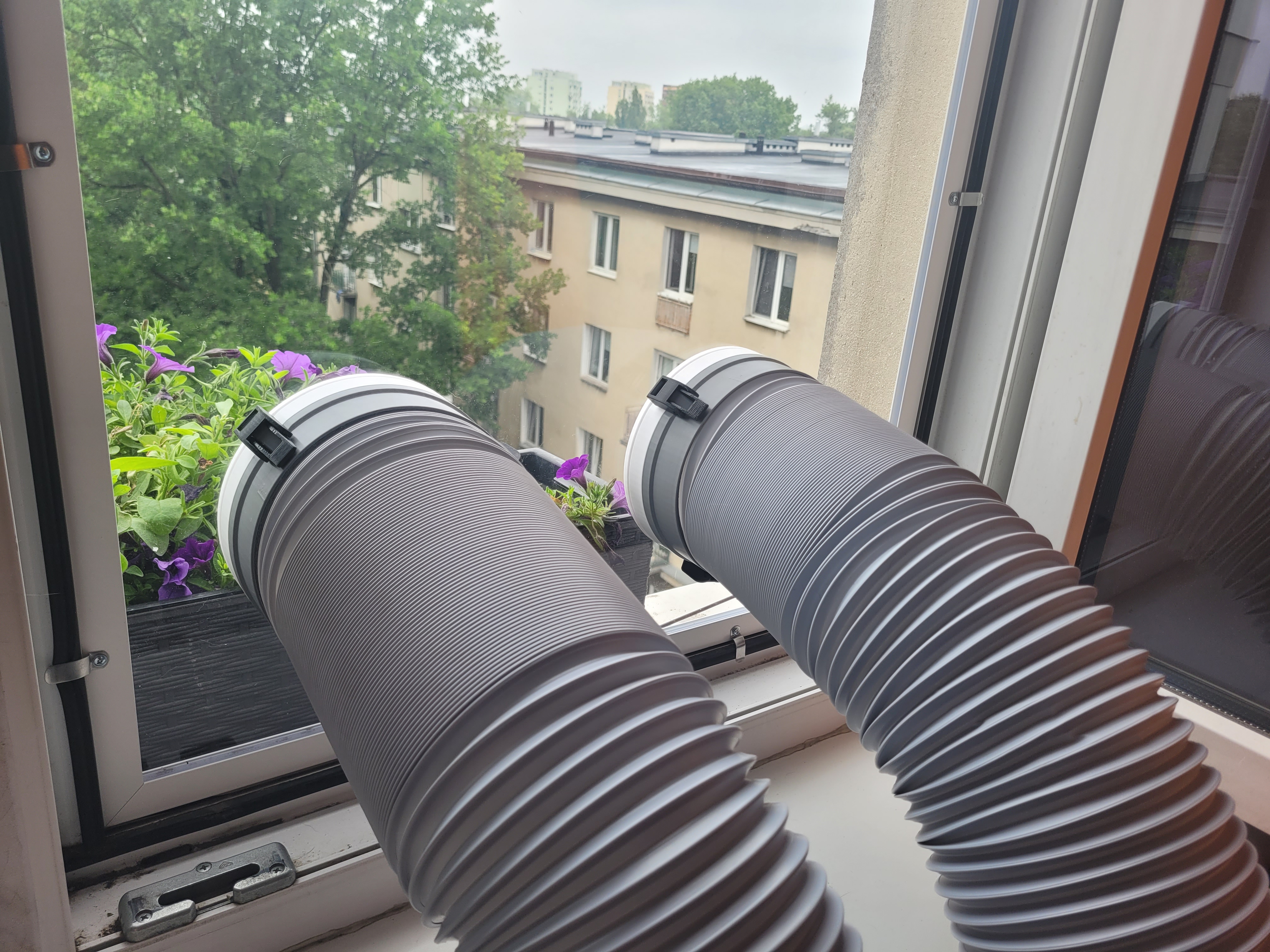 Portable Ac Hose window mount.