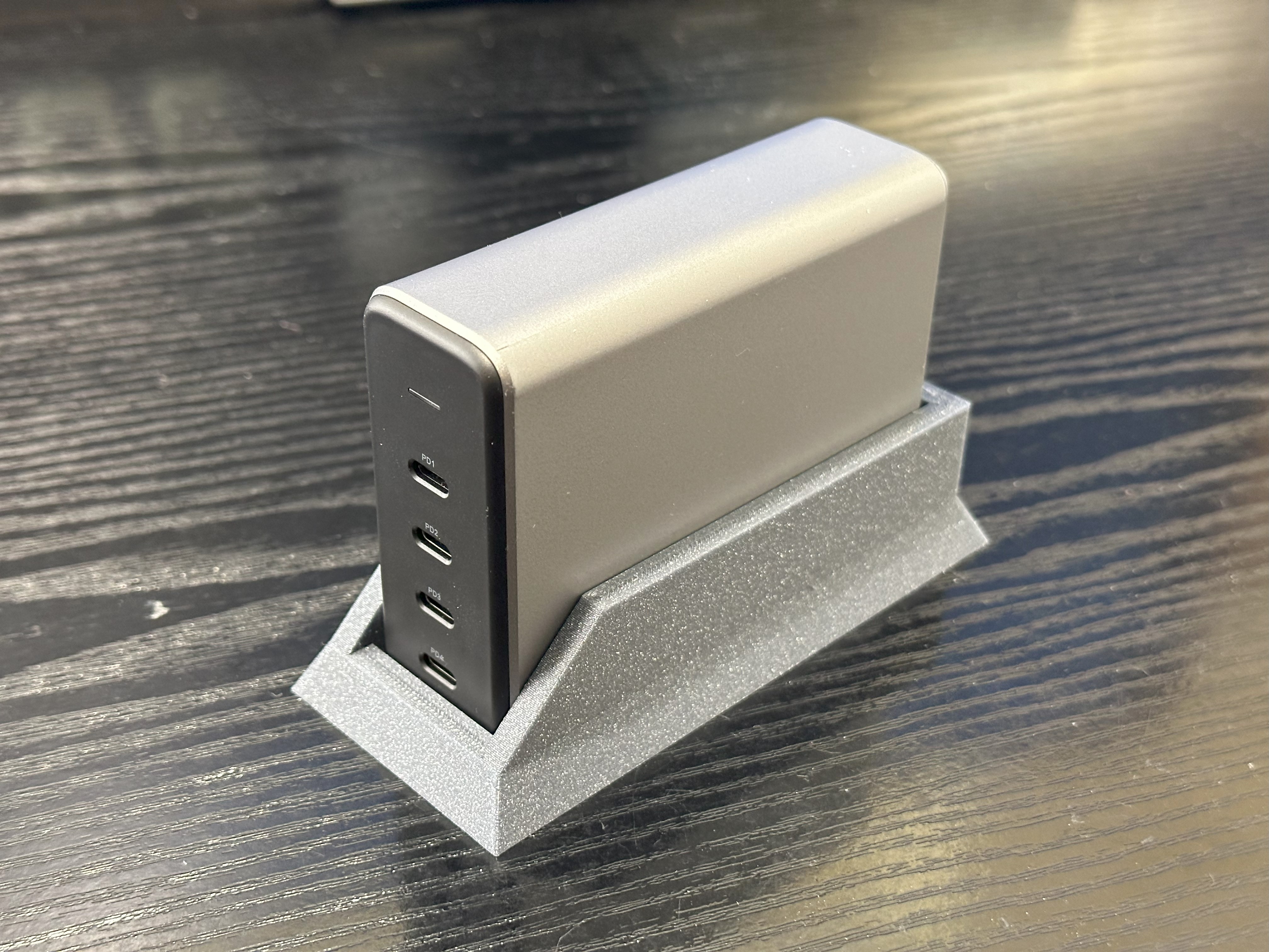 Satechi ST-UC165GM 165W Charger Stand
