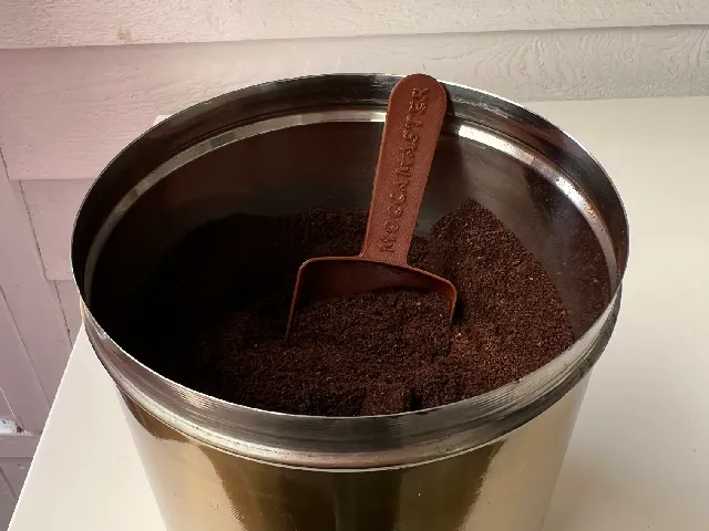 Moccamaster coffee scoop.