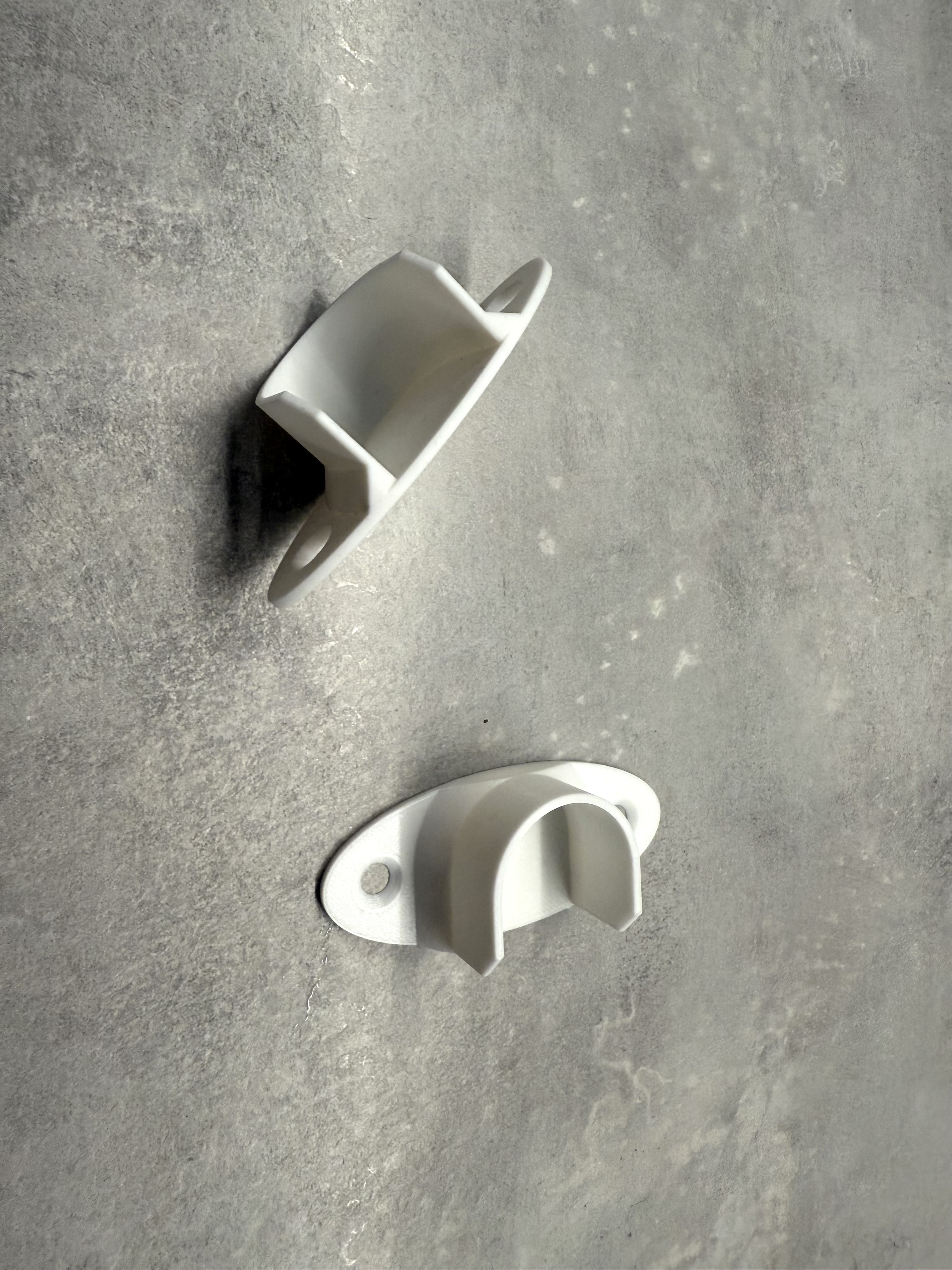 Clothes hanger rod bracket/ Uchwyt drążka na wieszaki.