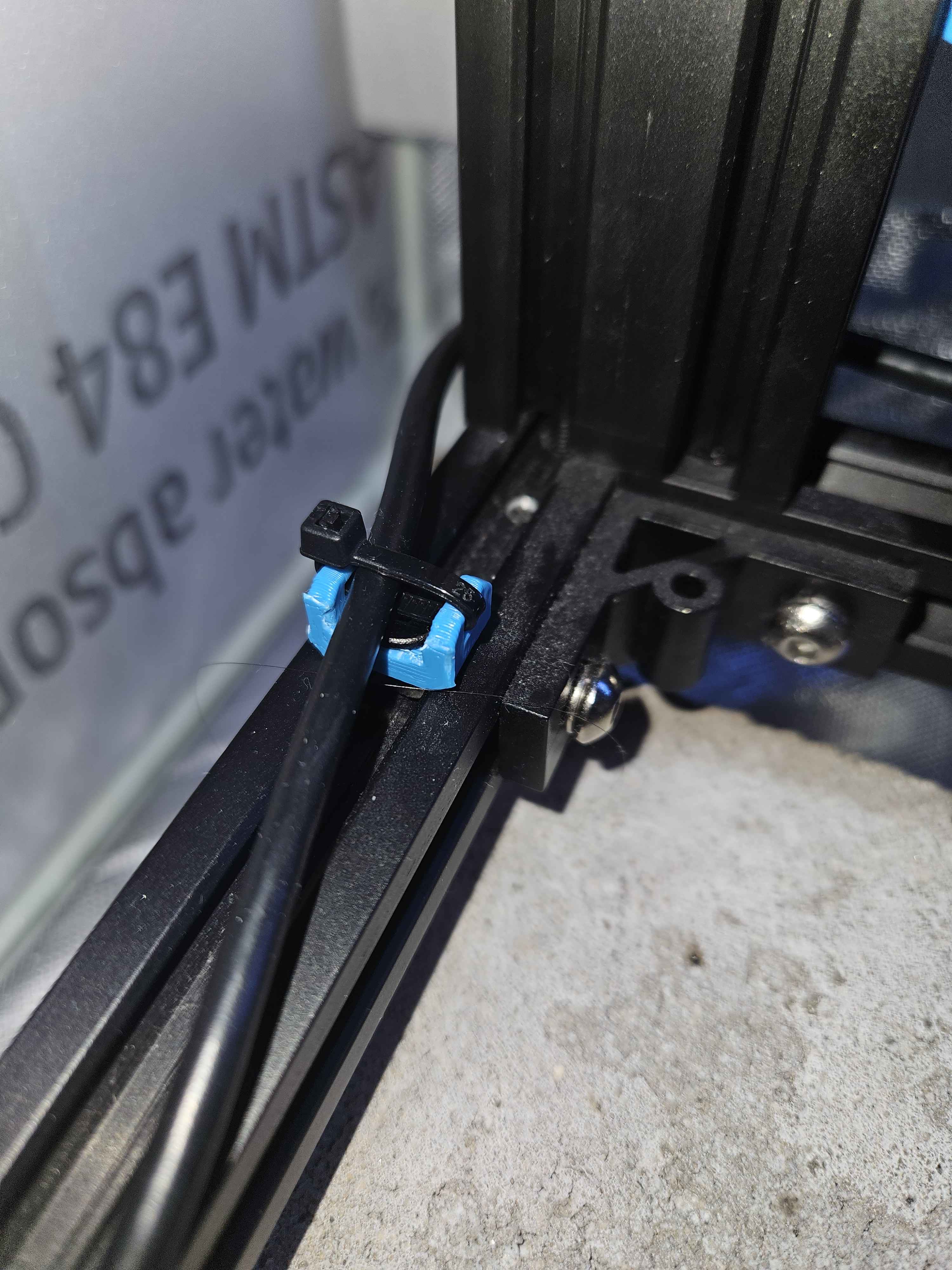 Aluminum Extrusion cable guide