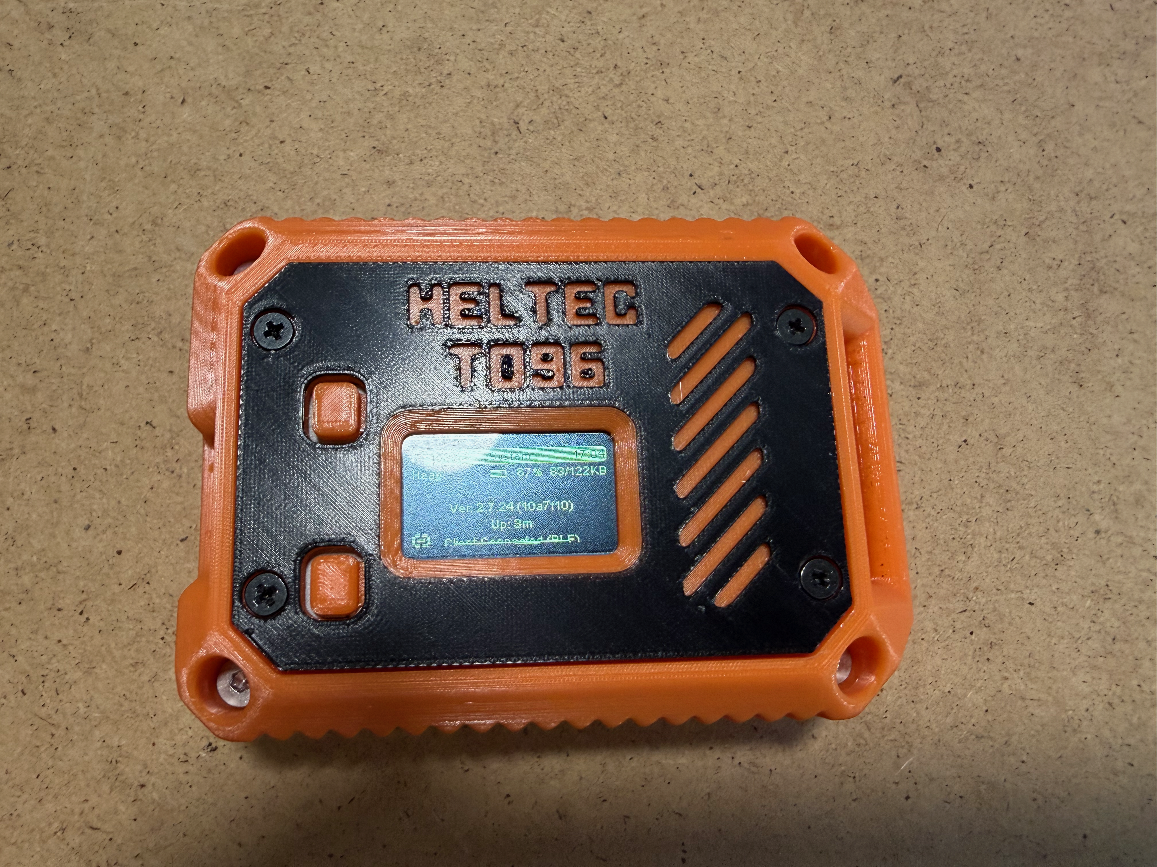Heltec Mesh Node T096 / Heltec Wireless Tracker V2 case for lipo battery and internal antenna