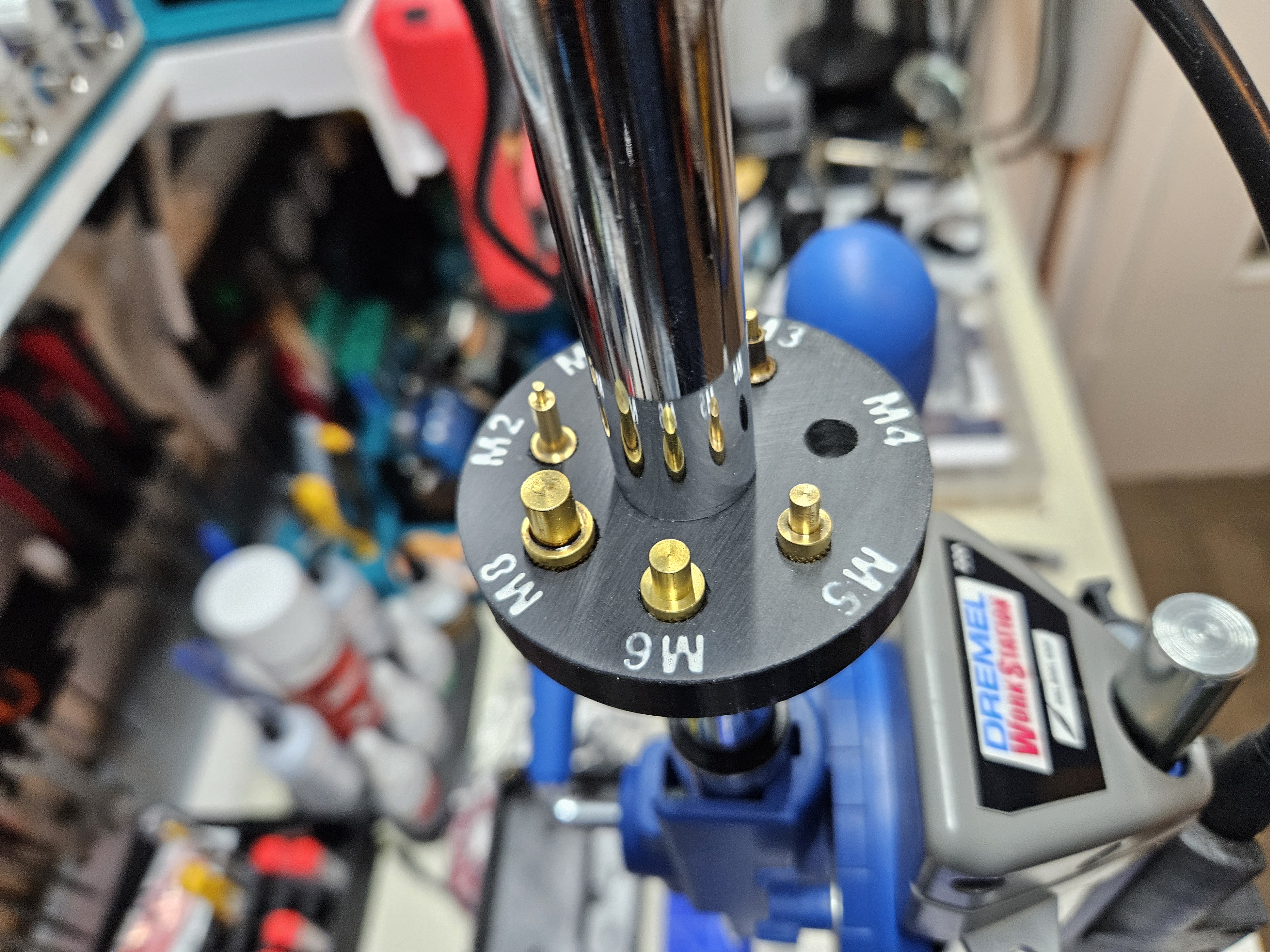Halterung für Lötspitzen/Einschmelzhilfen für Gewindeeinsätze an der Dremel Workstation 220