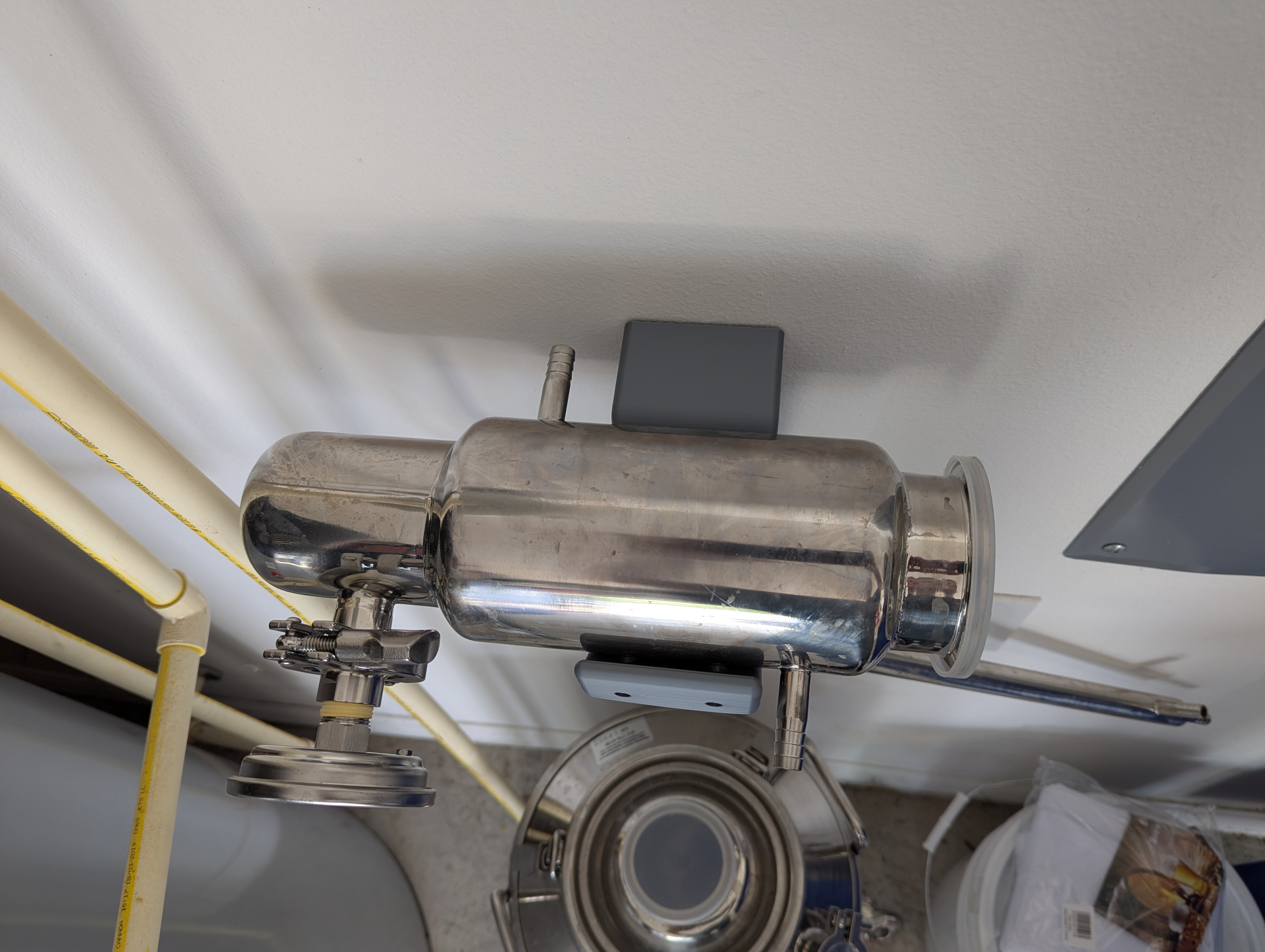 Wall mount for moonshine still column / condensor