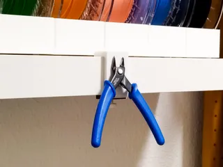 Magnetic clamp.