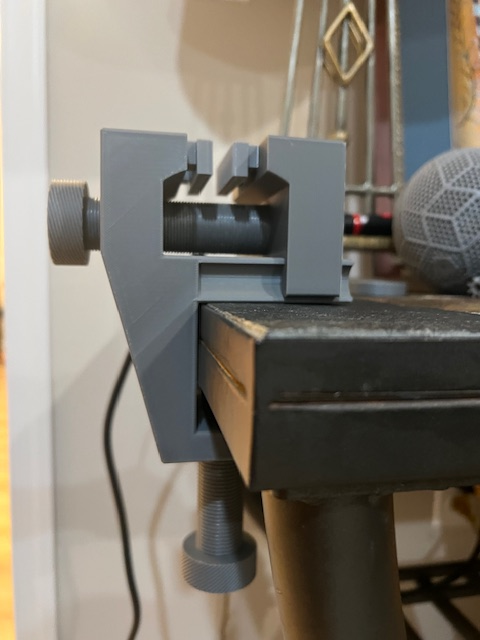 Desk Vise