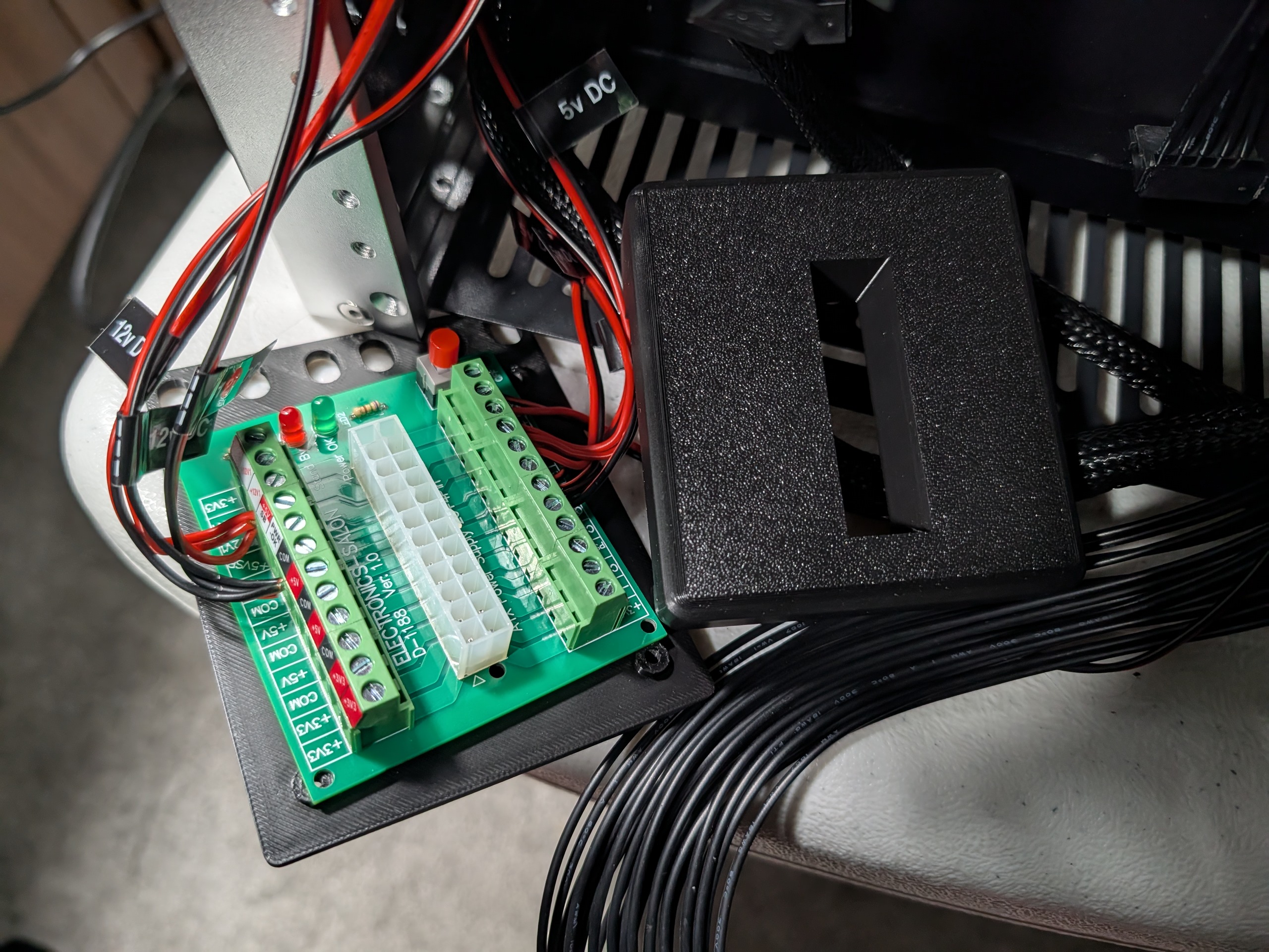 Electronics-Salon 24-pin Breakout 2U Rackmount