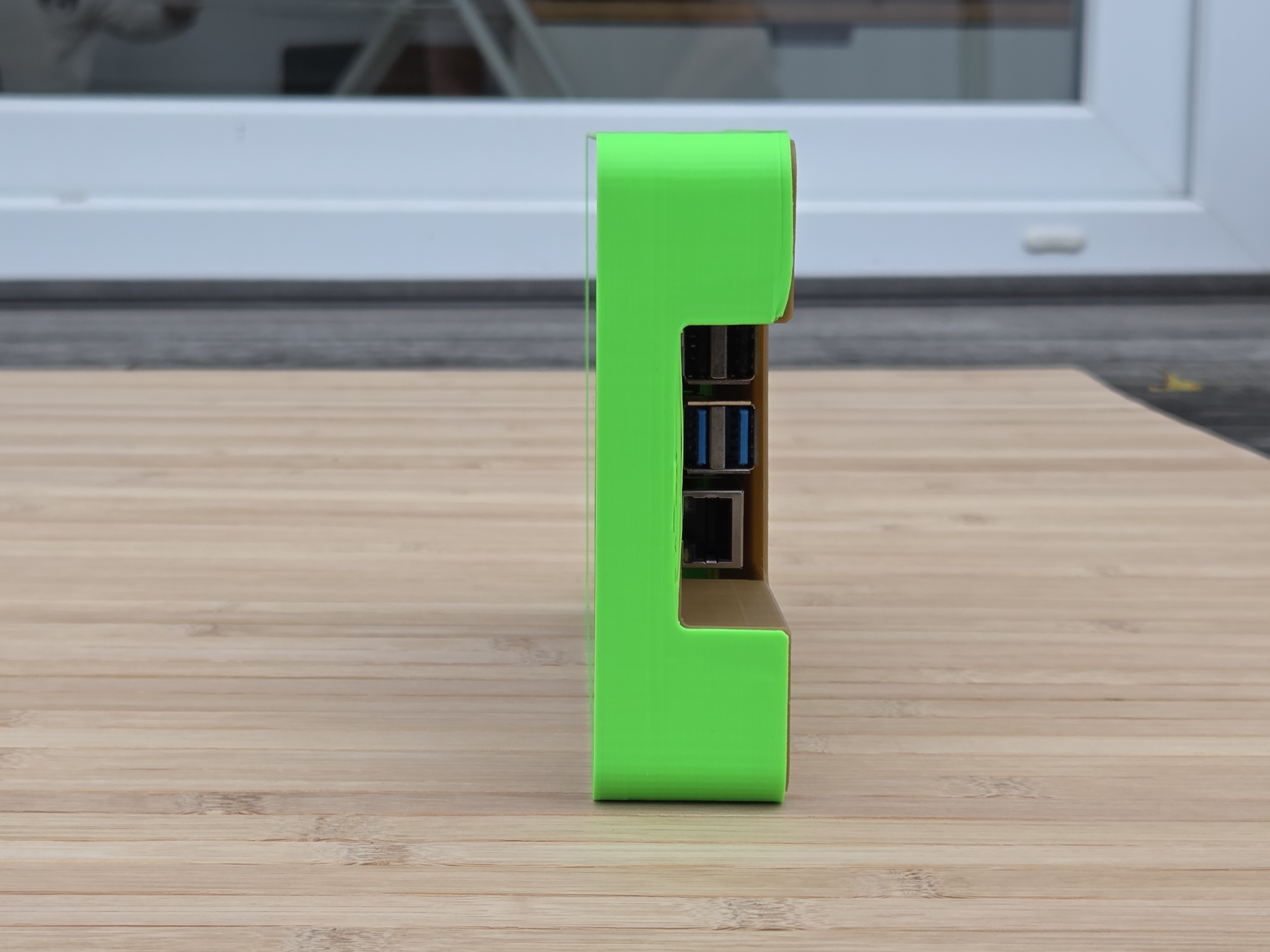 Raspberry Pi 7" Touch Display 2 Frame for RaspberryPi 4 - Horizontal - incl. Cutout - by Nerdiy.de — miniatura 7
