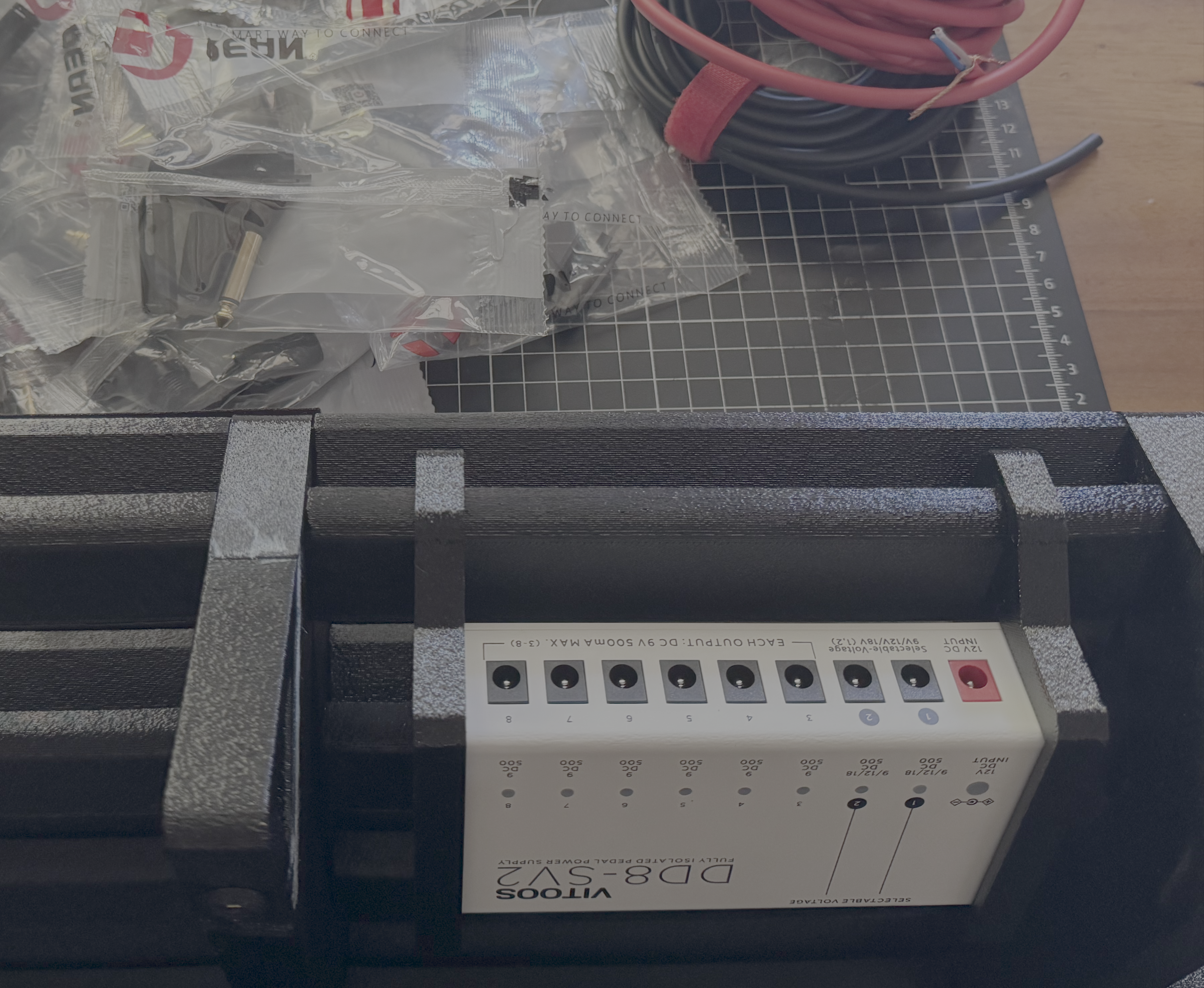 Modular Pedalboard - Vitoos DD8-SV2 holder 3D model thumbnail