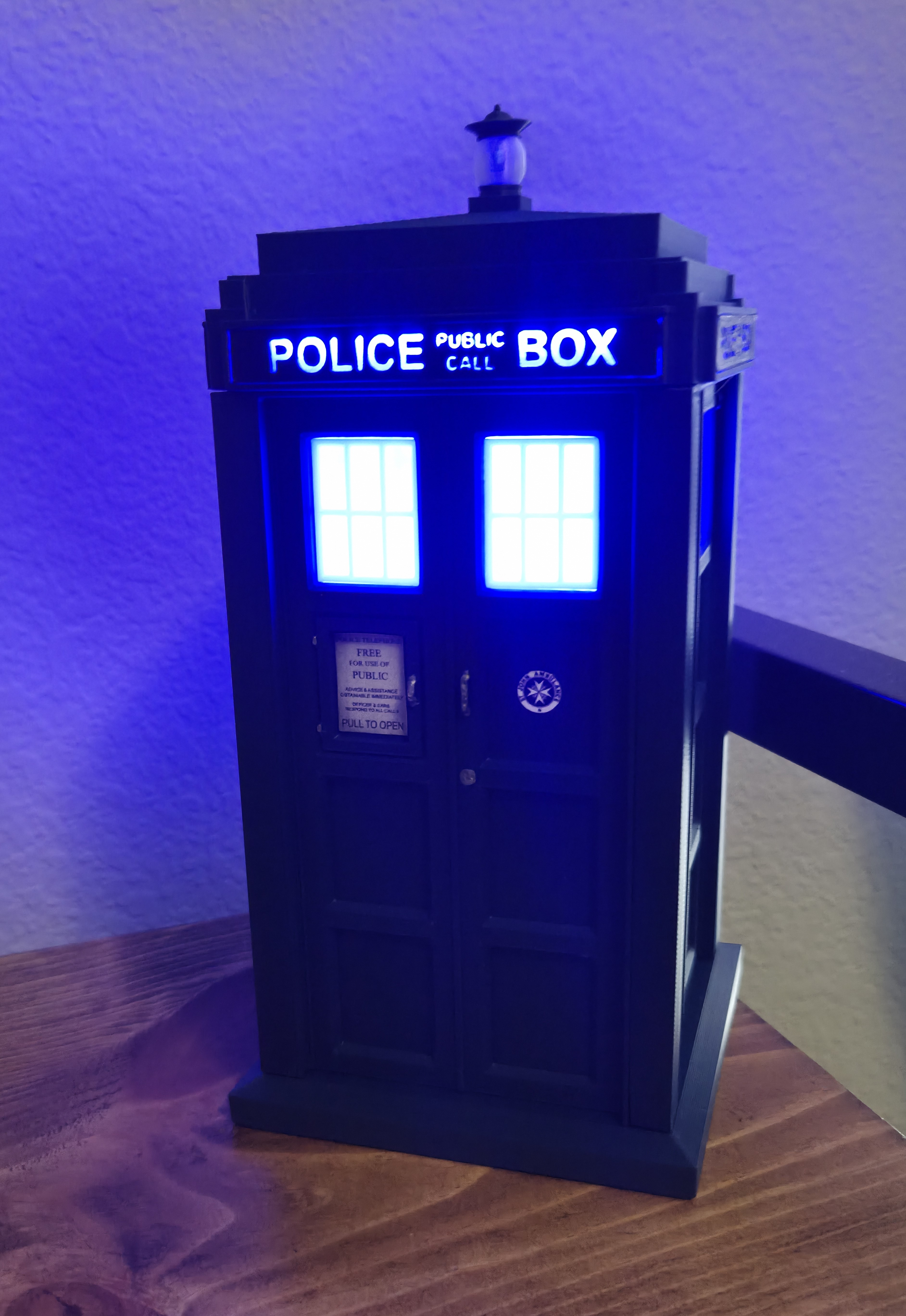 Modular Tardis (Remixed to be light up version!)