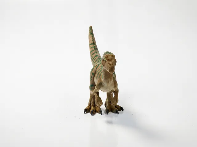 Velociraptor Figurine Dinosaur Animal 3D Printable