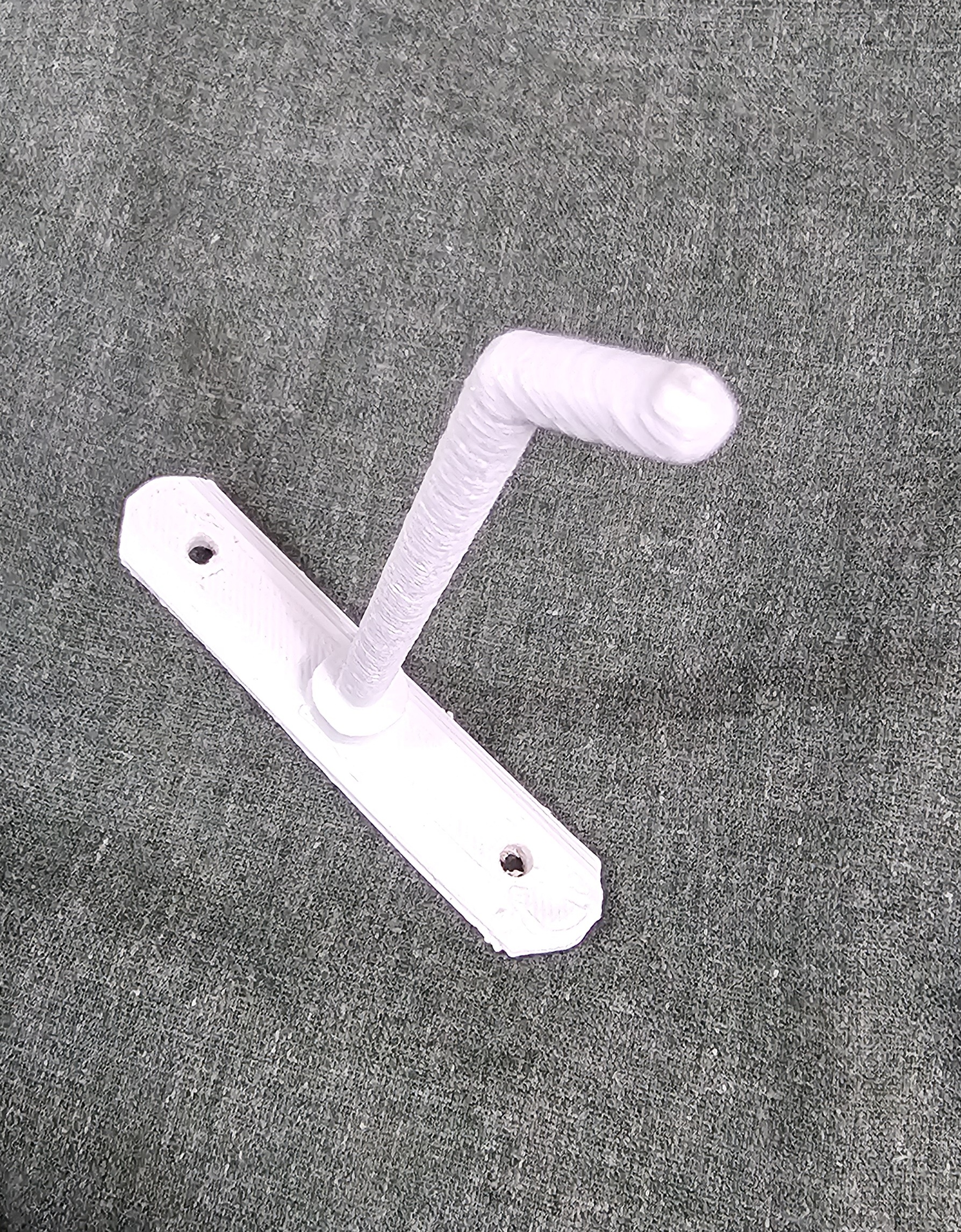Screwed in hanger
