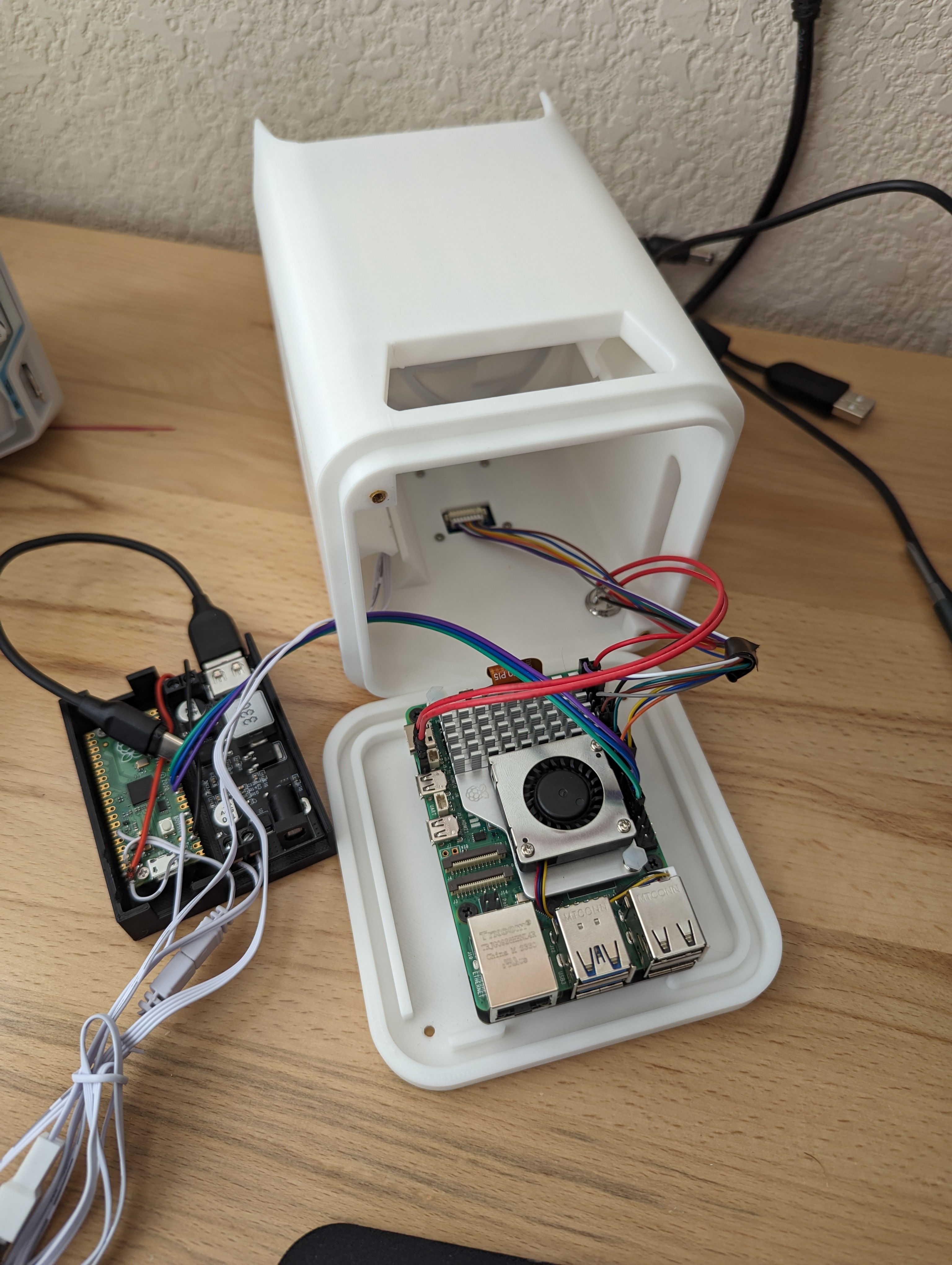 Miniatura 2 do modelo 3D Raspberry Pi 5 Tower Server