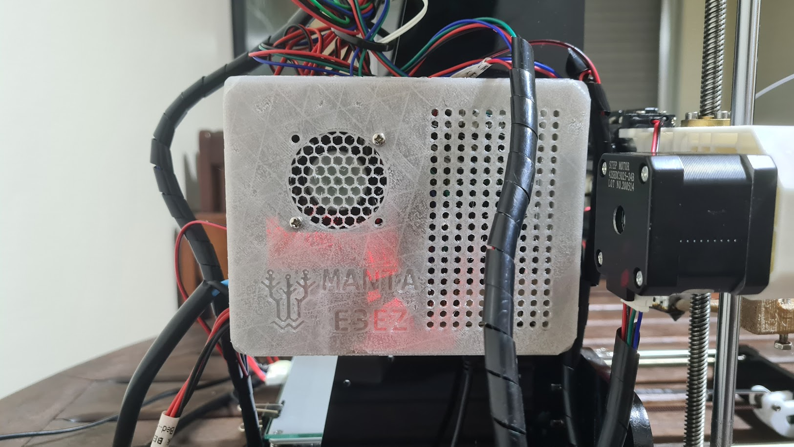 Simple Eletronics Box with Fan for the Manta E3EZ