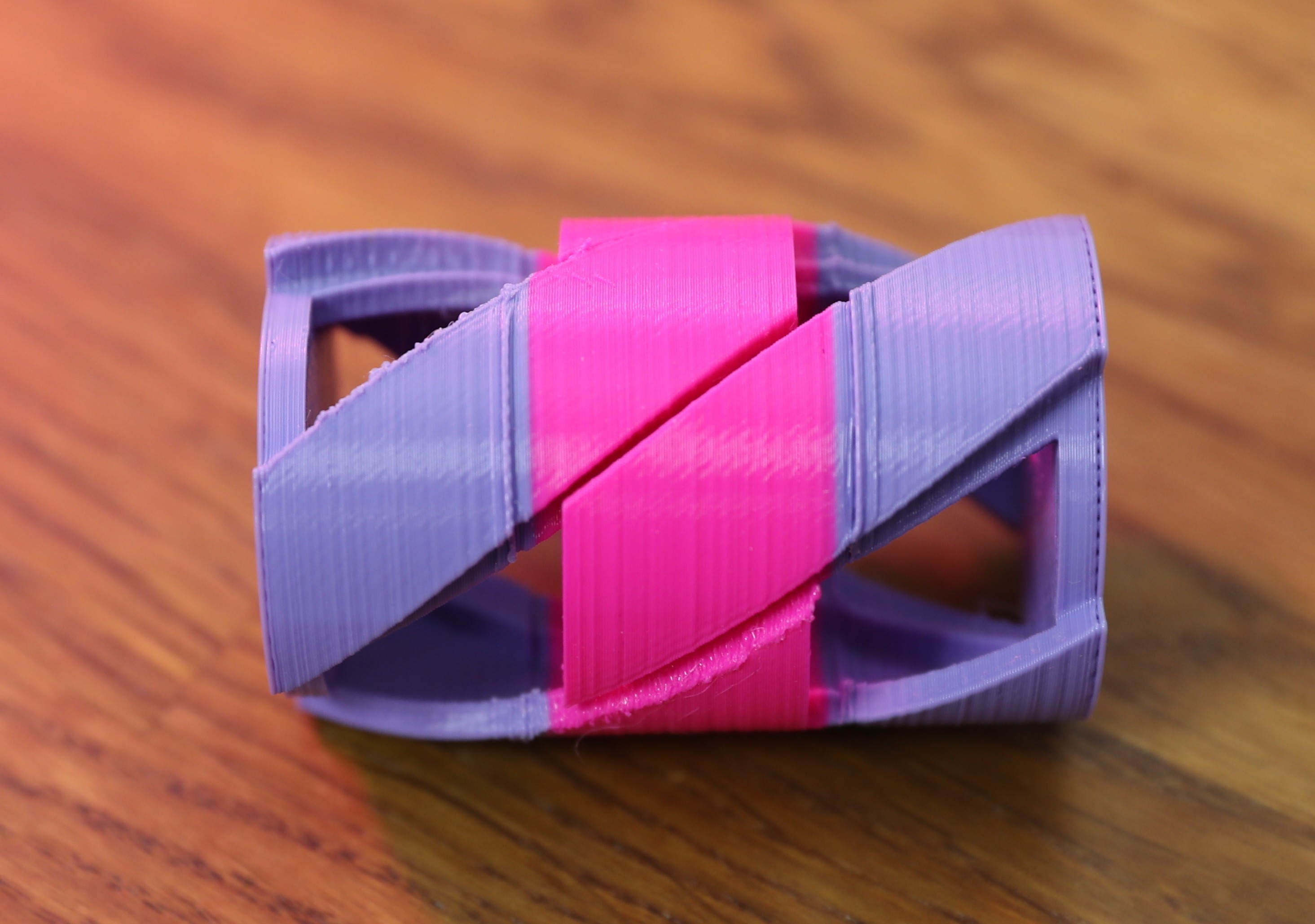 Miniatura 2 do modelo 3D Twisting Box