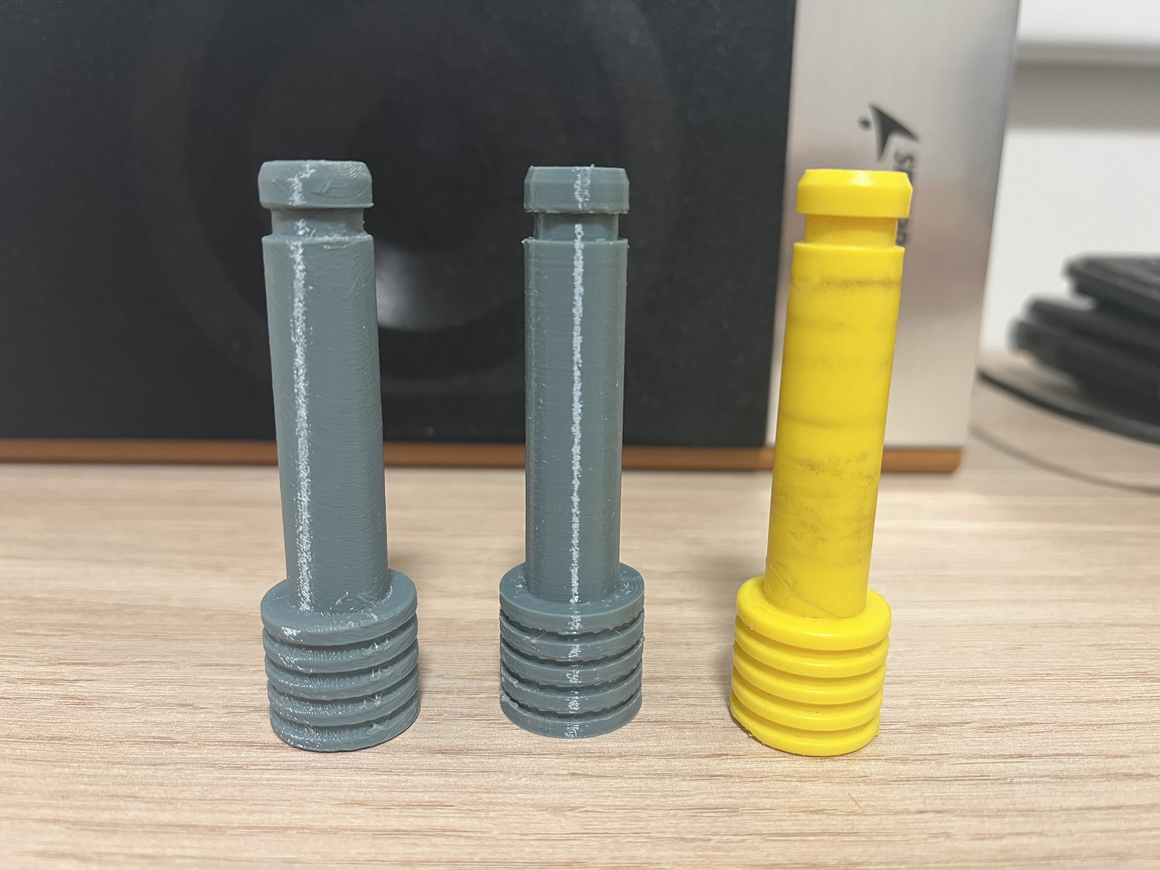 Children's tractor axle