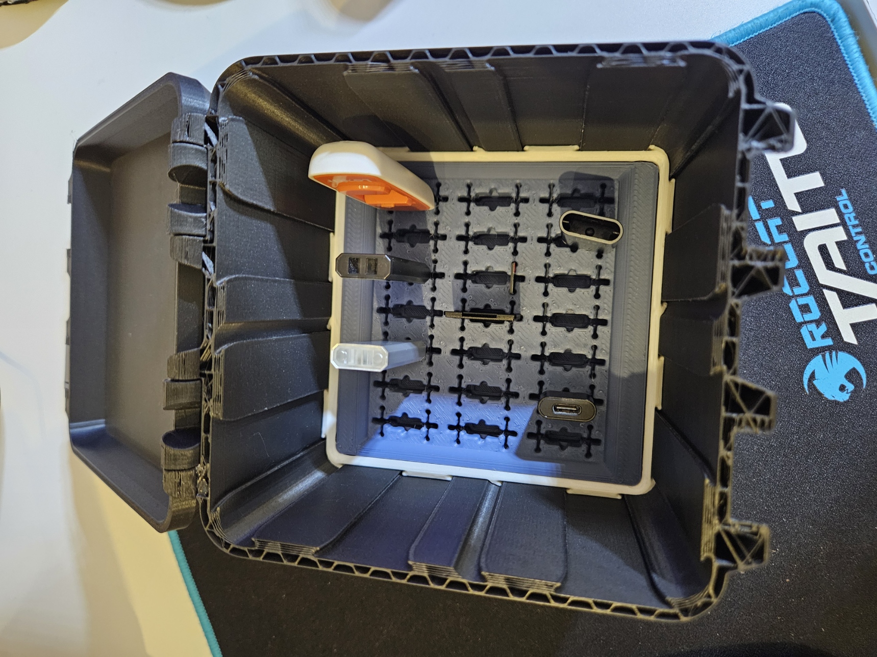 USB and SD Card Tray + Box for BinLink
