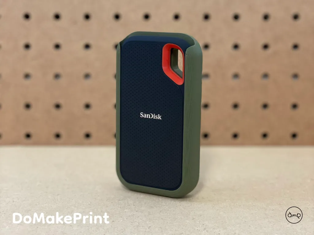 SanDisk Extreme Portable SSD (SDSSDE61) Compact Case by