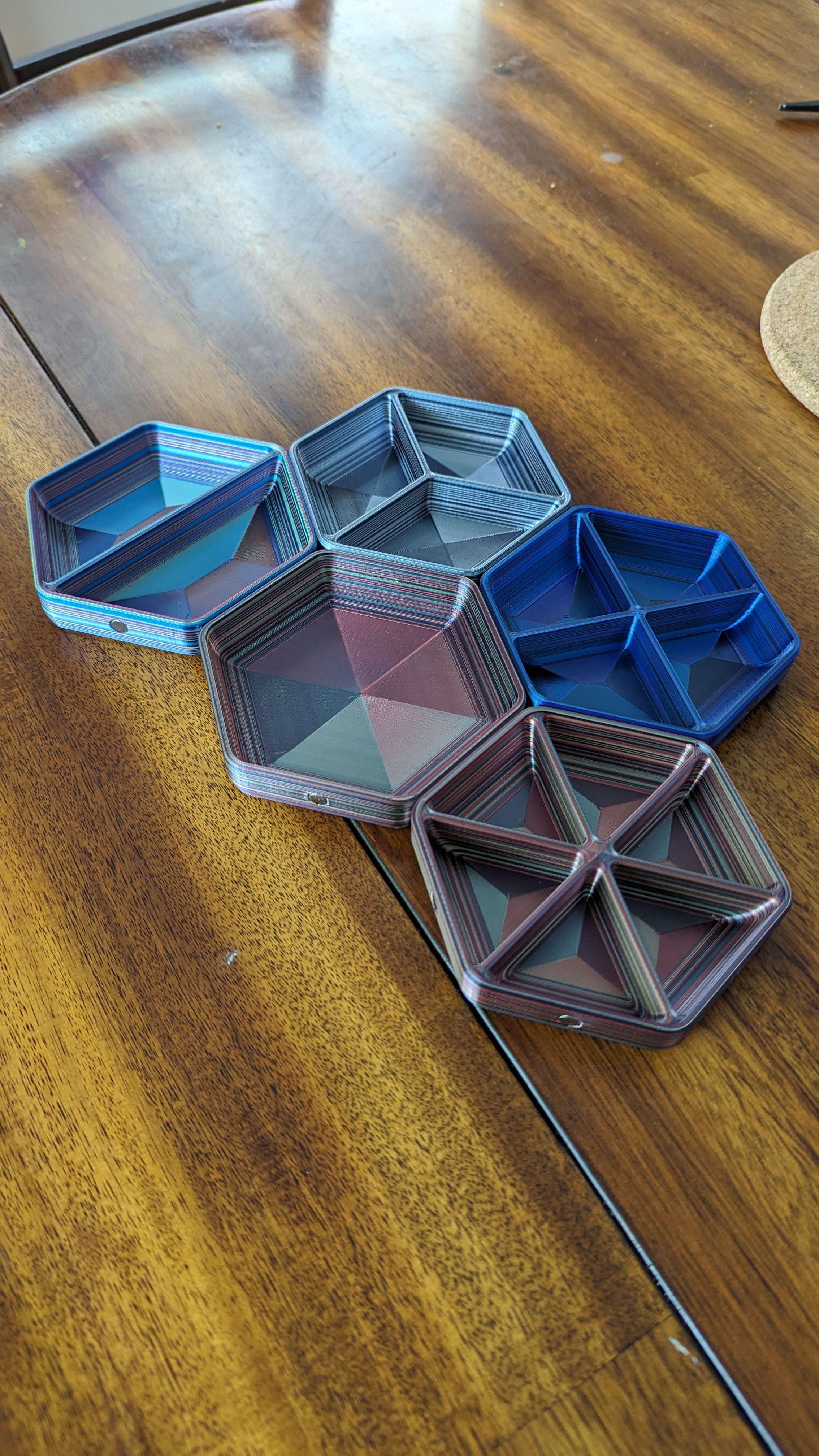 Hexagonal Game Trays, with magnets!