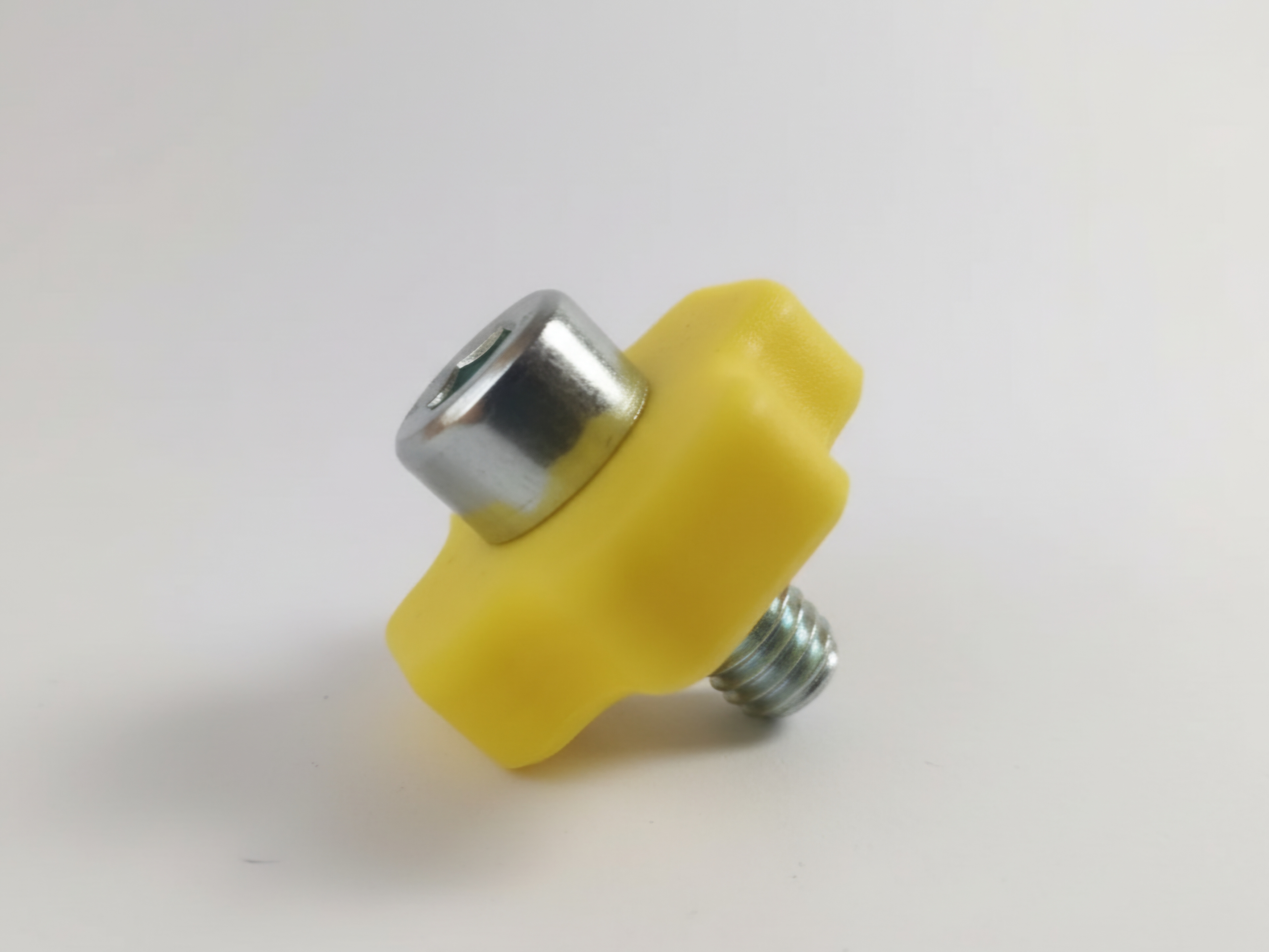 M8 screw nut grip - no wrench needed
