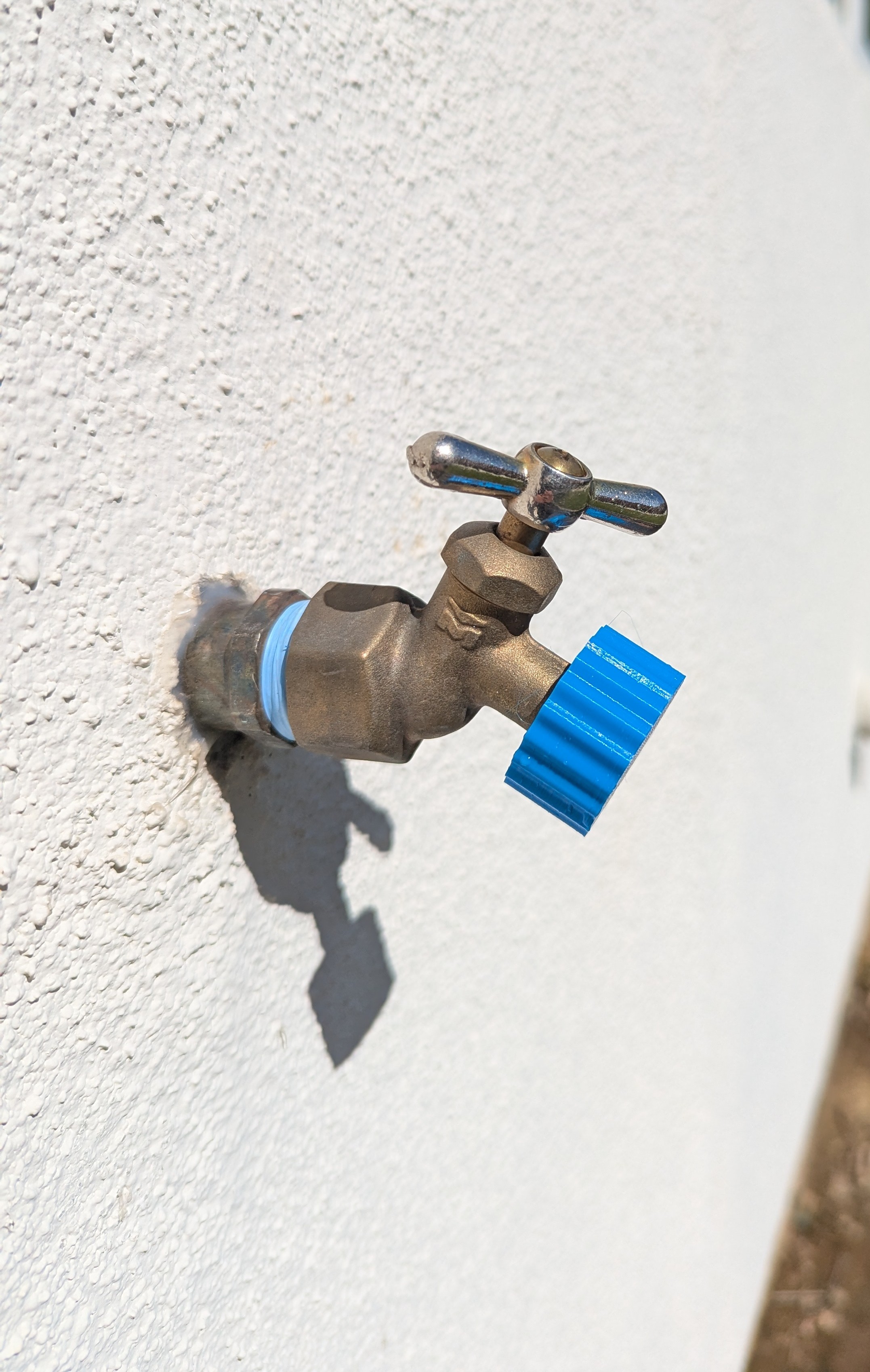 Garden hose/faucet cap