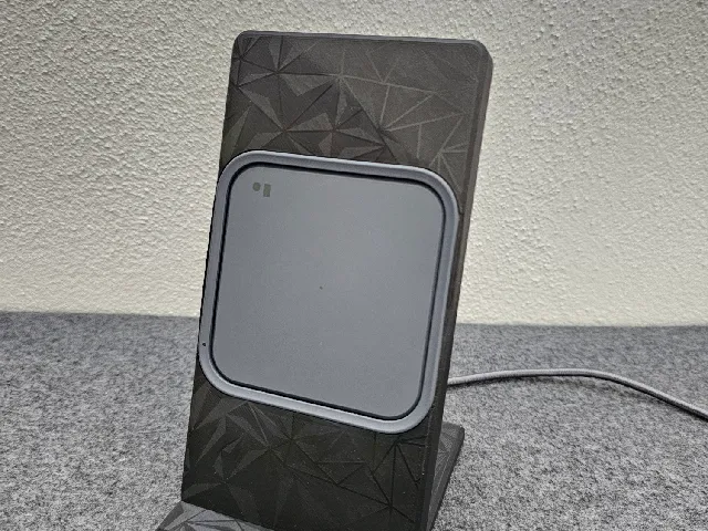 Samsung EP-P2400 Wireless Charger Phone Stand 15W