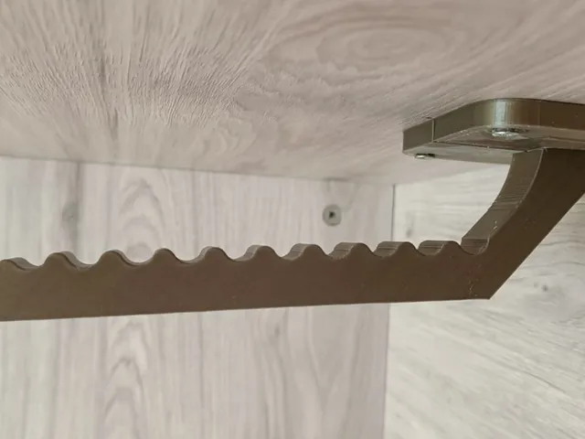 Clothes hanger