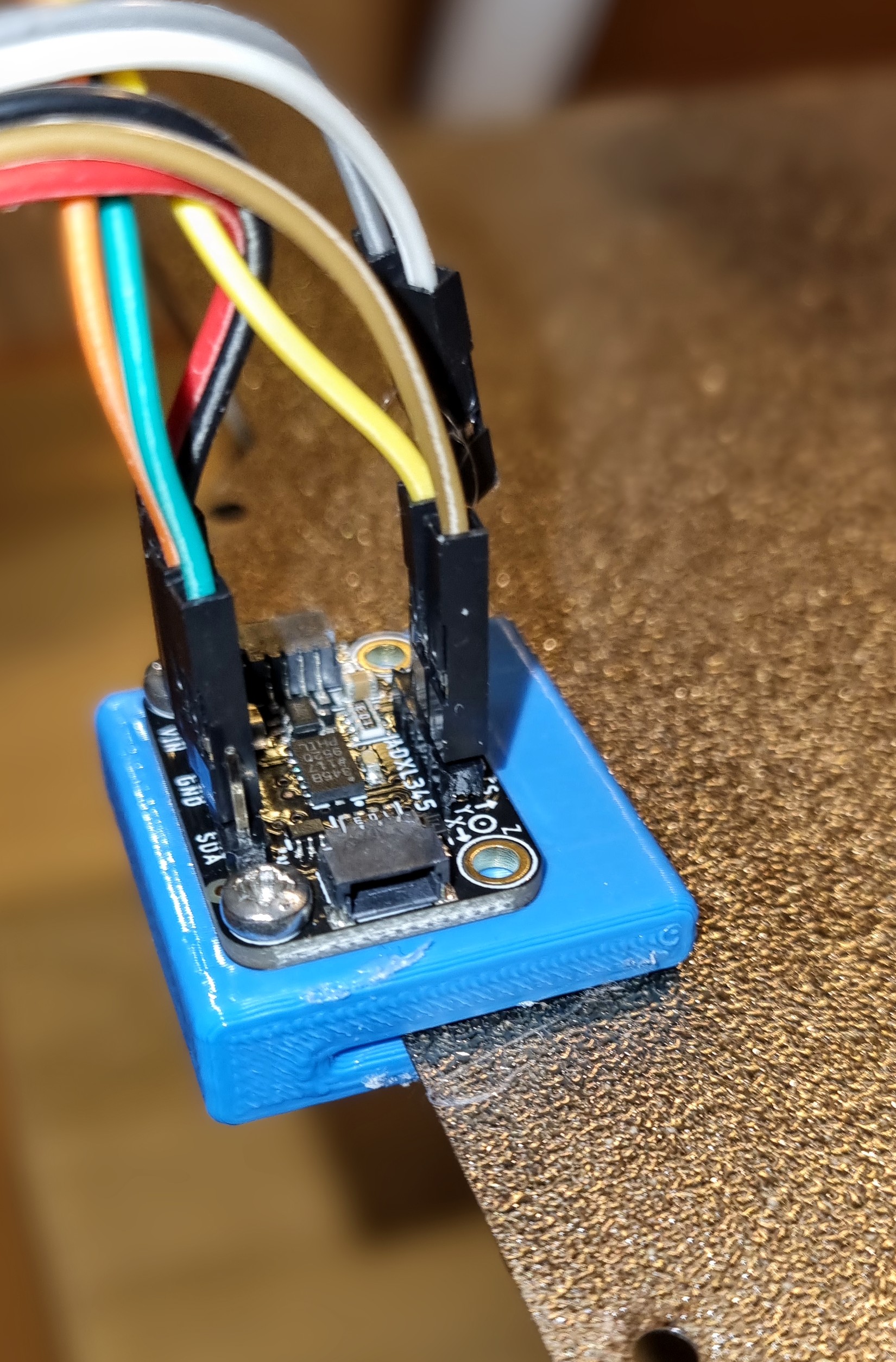 Bed mount for Adafruit ADXL345 acceleration sensor